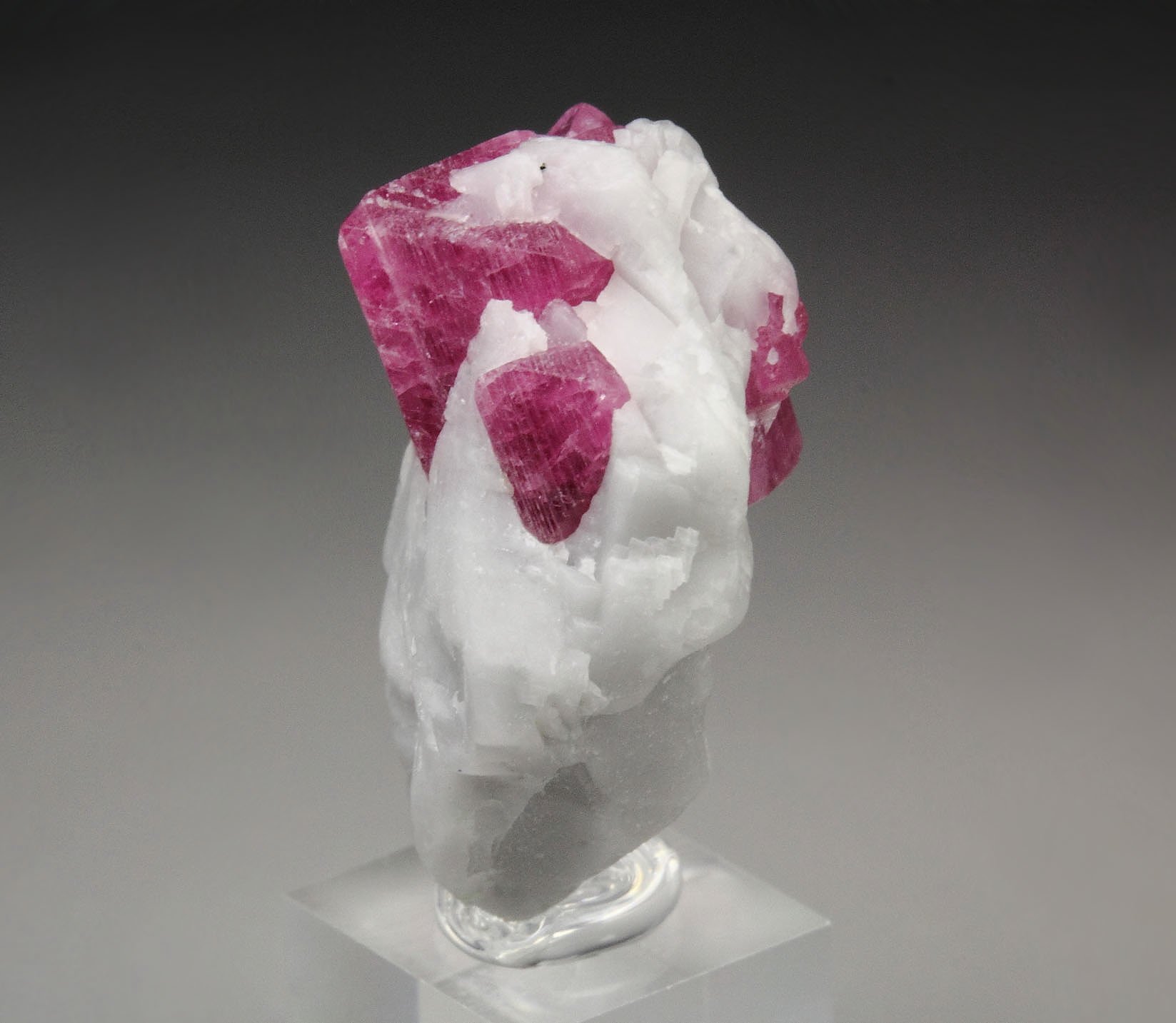 CORUNDUM var. RUBY