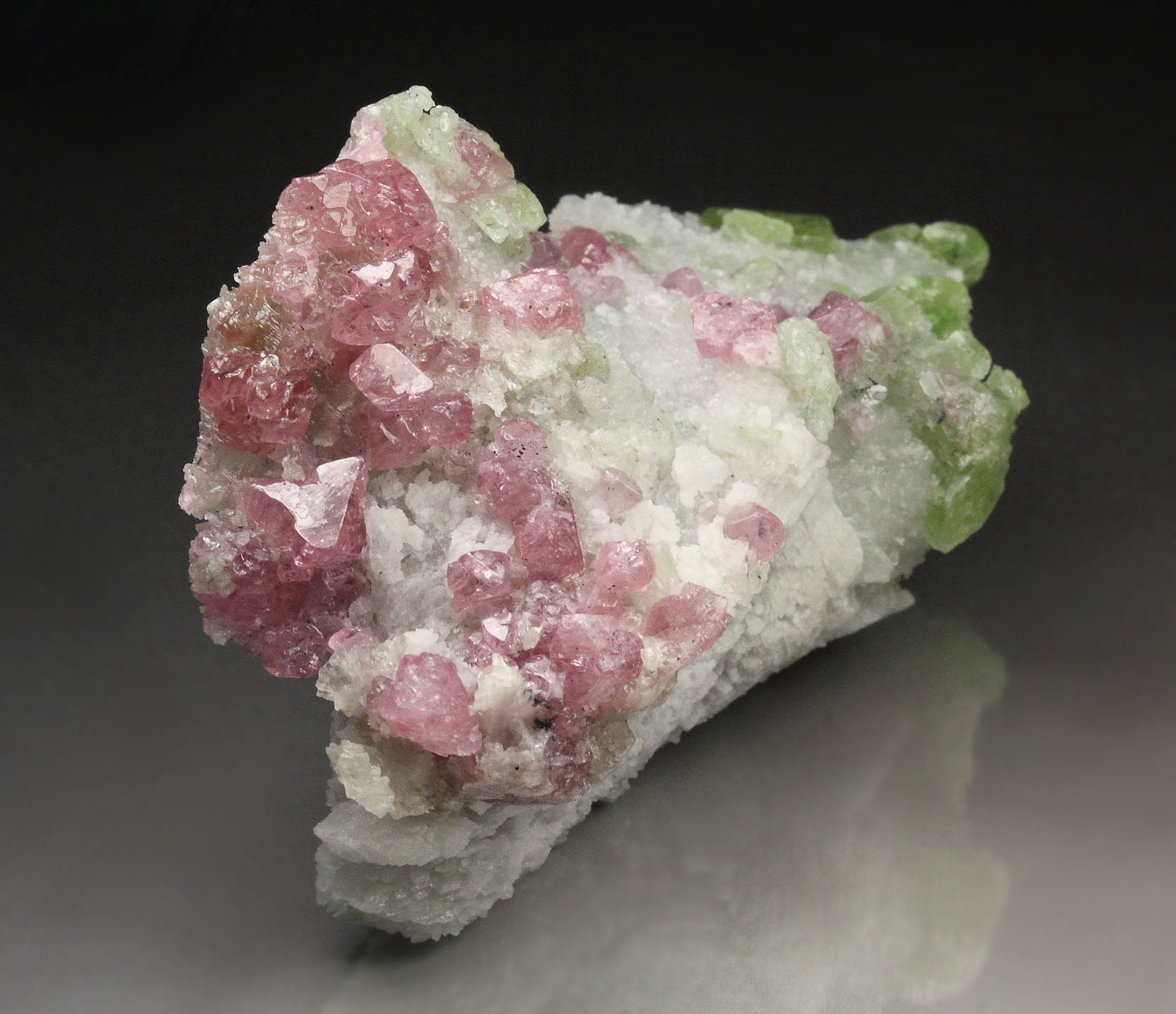 gem SPINEL, gem PARGASITE