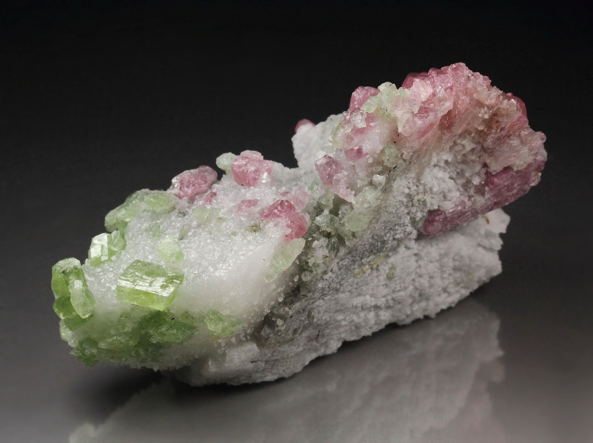 gem SPINEL, gem PARGASITE