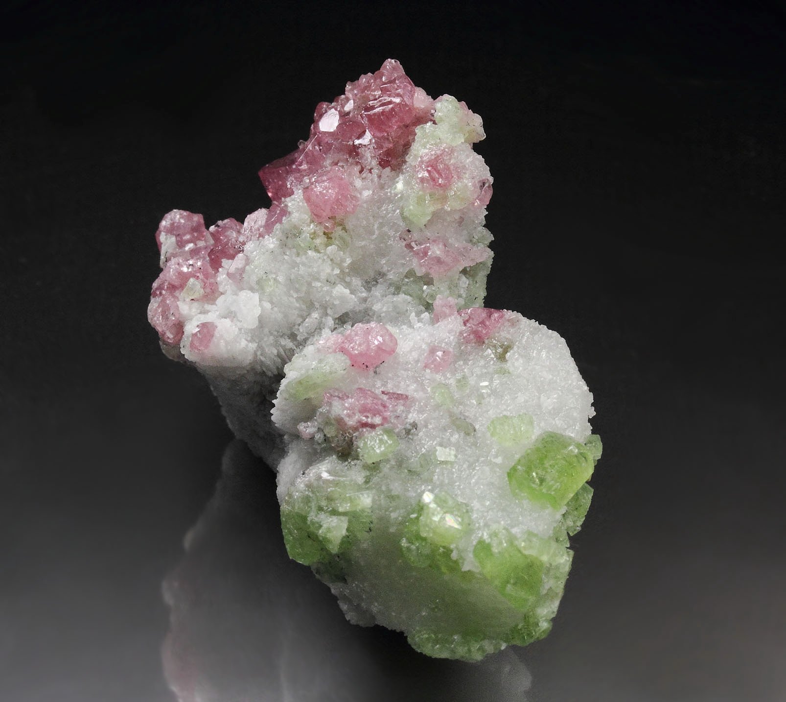 gem SPINEL, gem PARGASITE