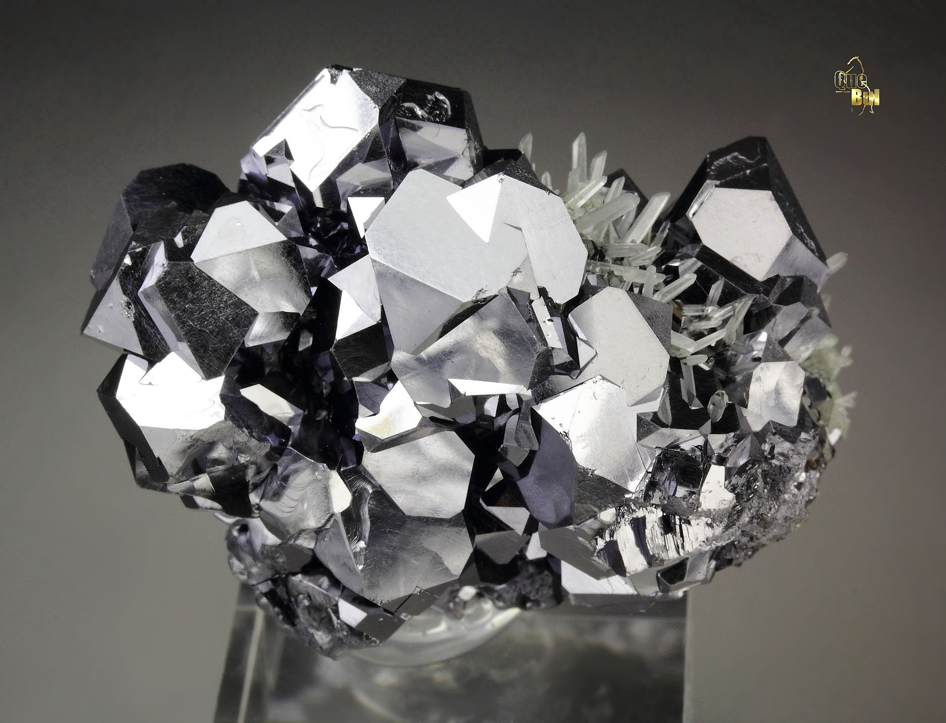 twinned GALENA, QUARTZ, SPHALERITE