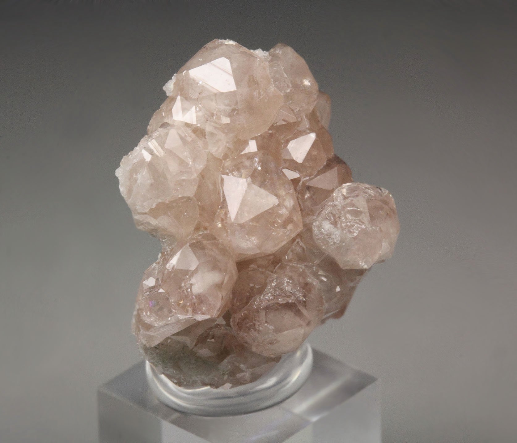 gem pink GARNET var. GROSSULAR