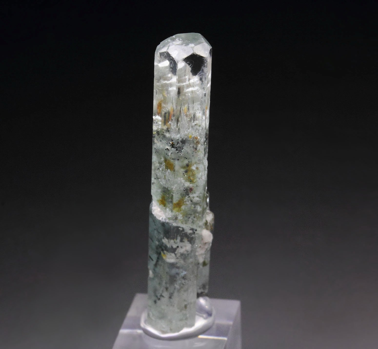 gem BERYL var. AQUAMARINE