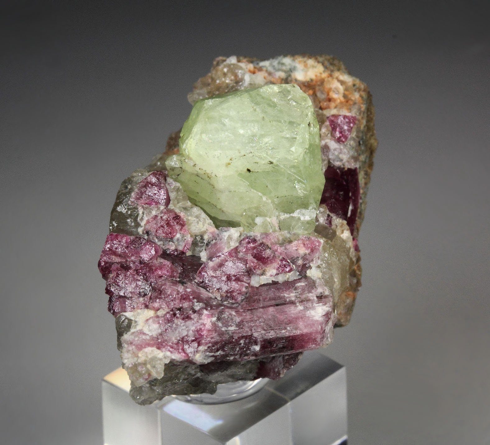 gemmy RHODIZITE, TOURMALINE var. RUBELLITE, QUARTZ