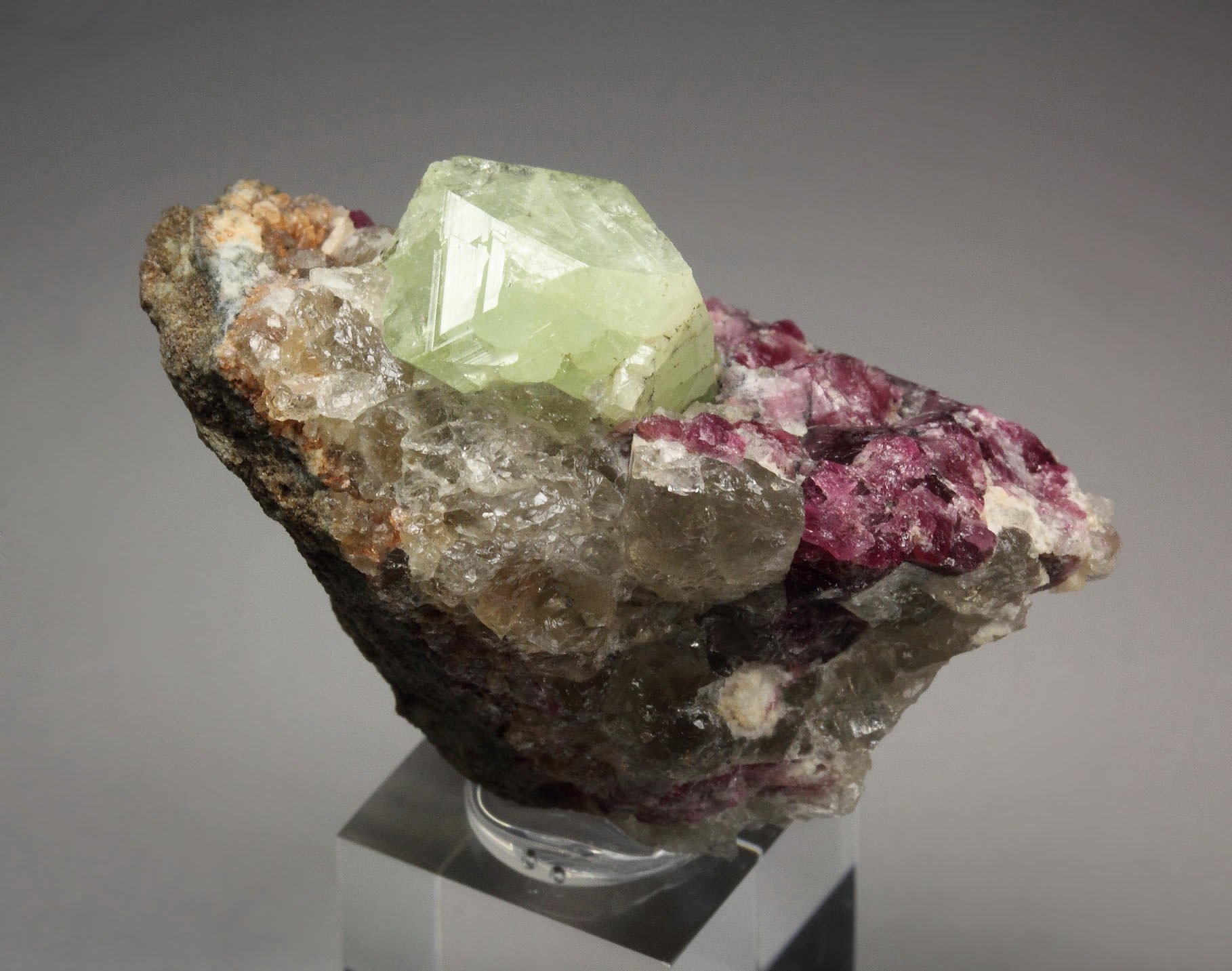 gemmy RHODIZITE, TOURMALINE var. RUBELLITE, QUARTZ