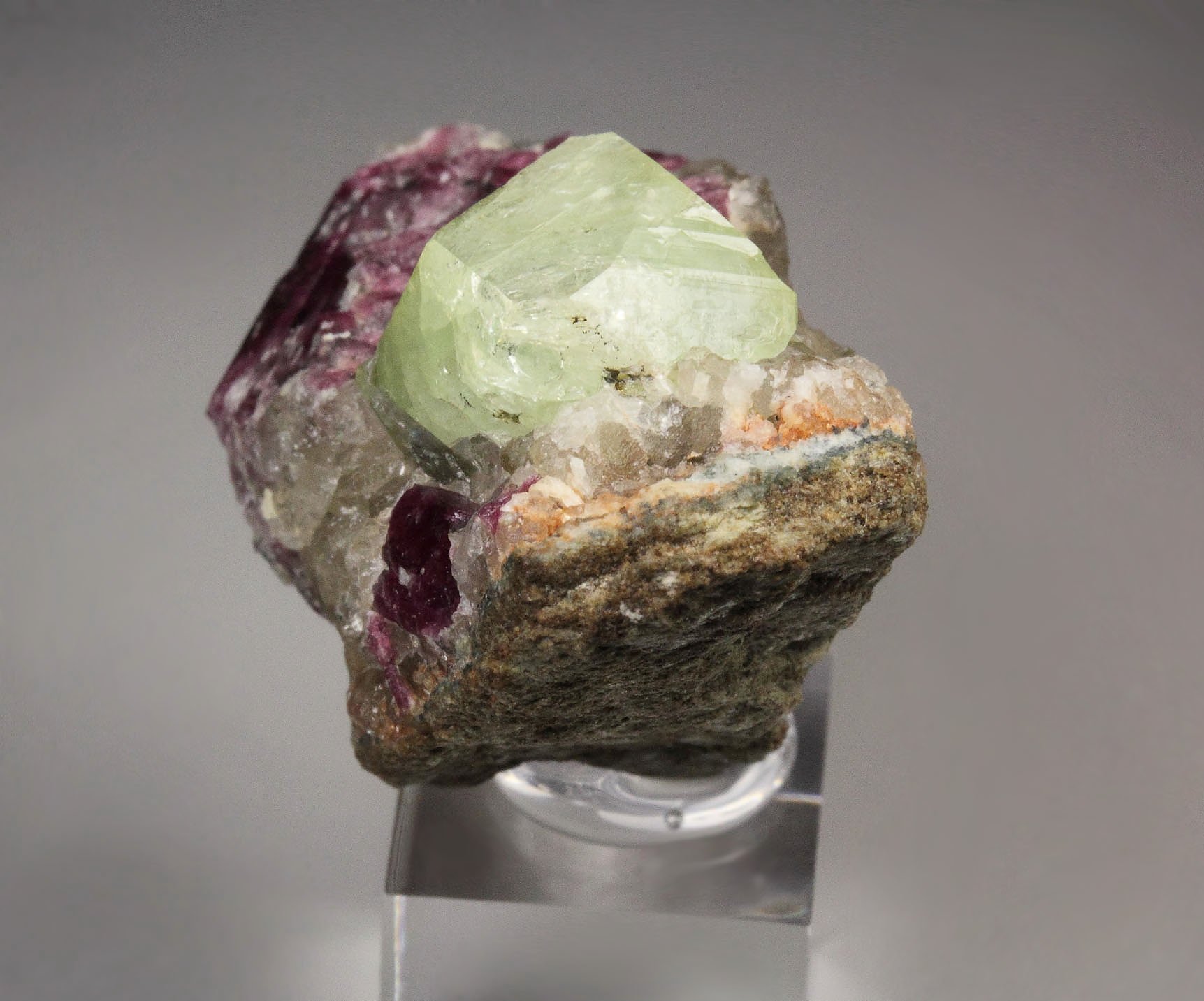 gemmy RHODIZITE, TOURMALINE var. RUBELLITE, QUARTZ