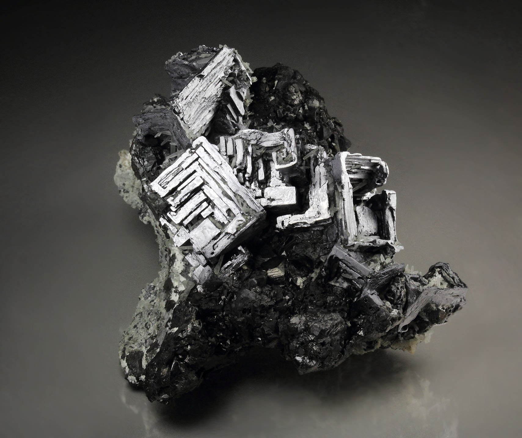 skeletal GALENA, SPHALERITE, QUARTZ