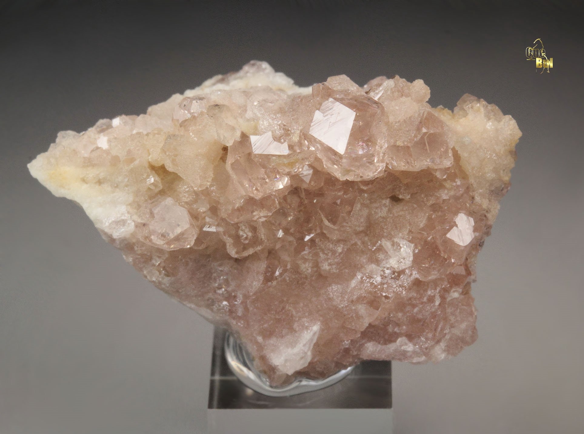 gem PINK GARNET var. GROSSULAR