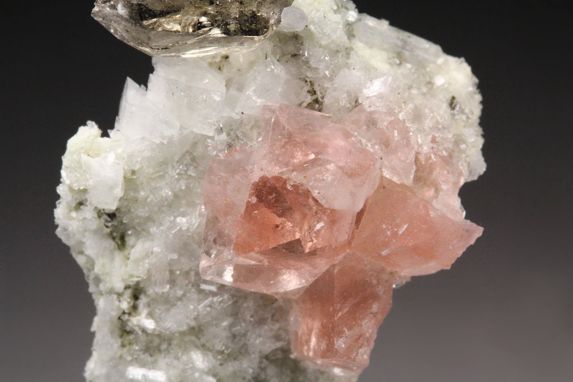 new find - pink FLUORITE, QUARTZ var. SMOKY