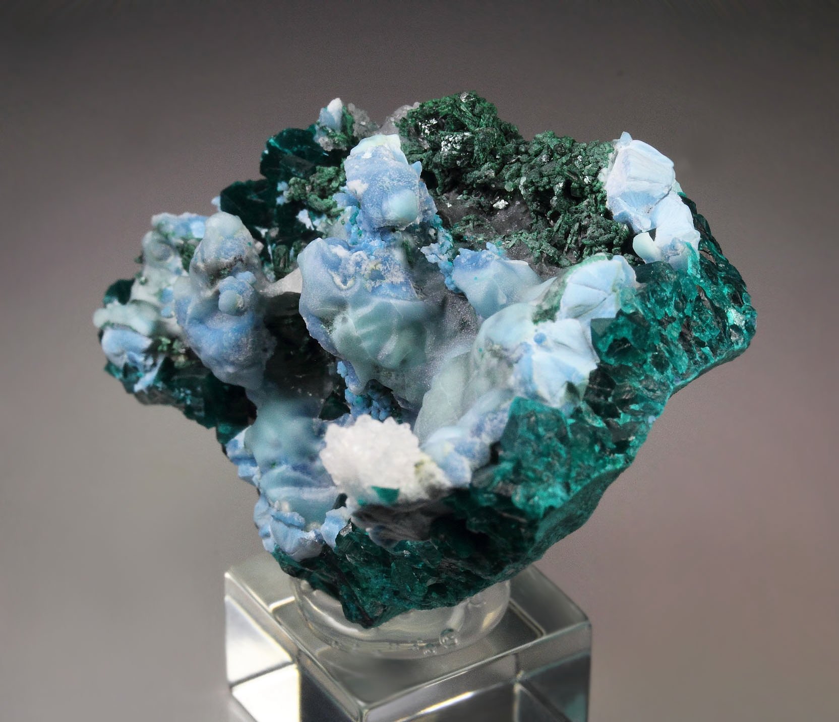 SHATTUCKITE, DIOPTASE, MALACHITE, CALCITE