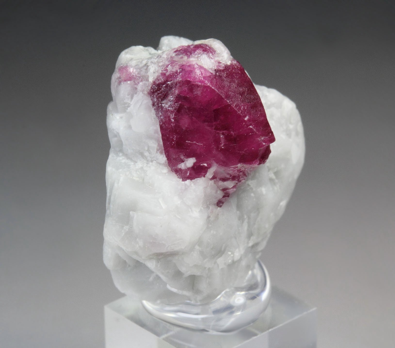 CORUNDUM var. RUBY