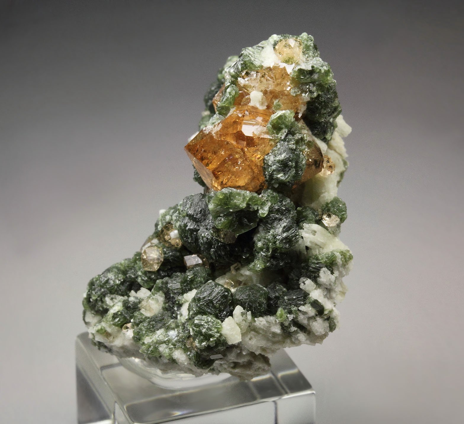 gem GARNET var. GROSSULAR, CLINOCHLORE, DIOPSIDE