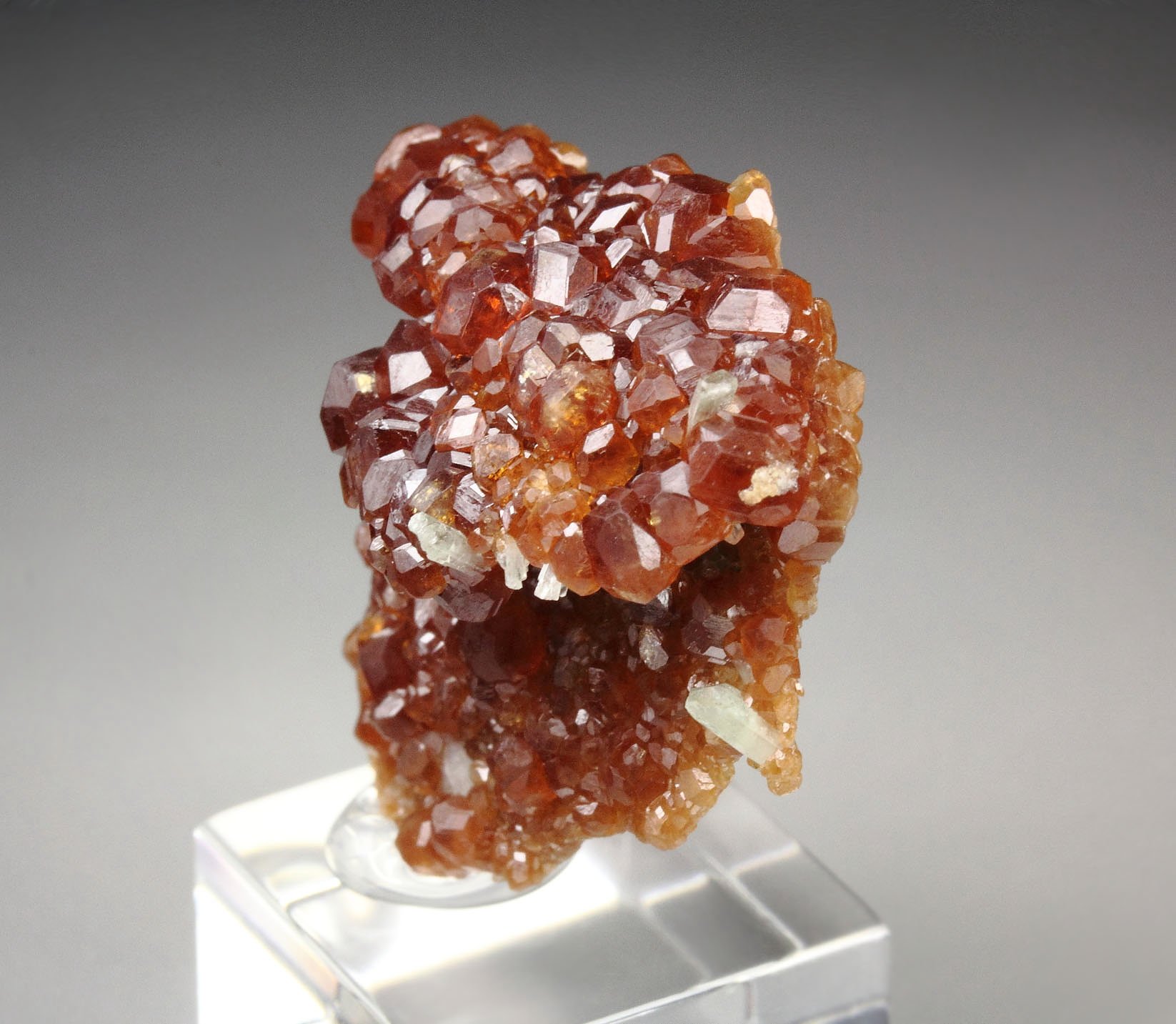 gemmy GARNET var. HESSONITE, DIOPSIDE