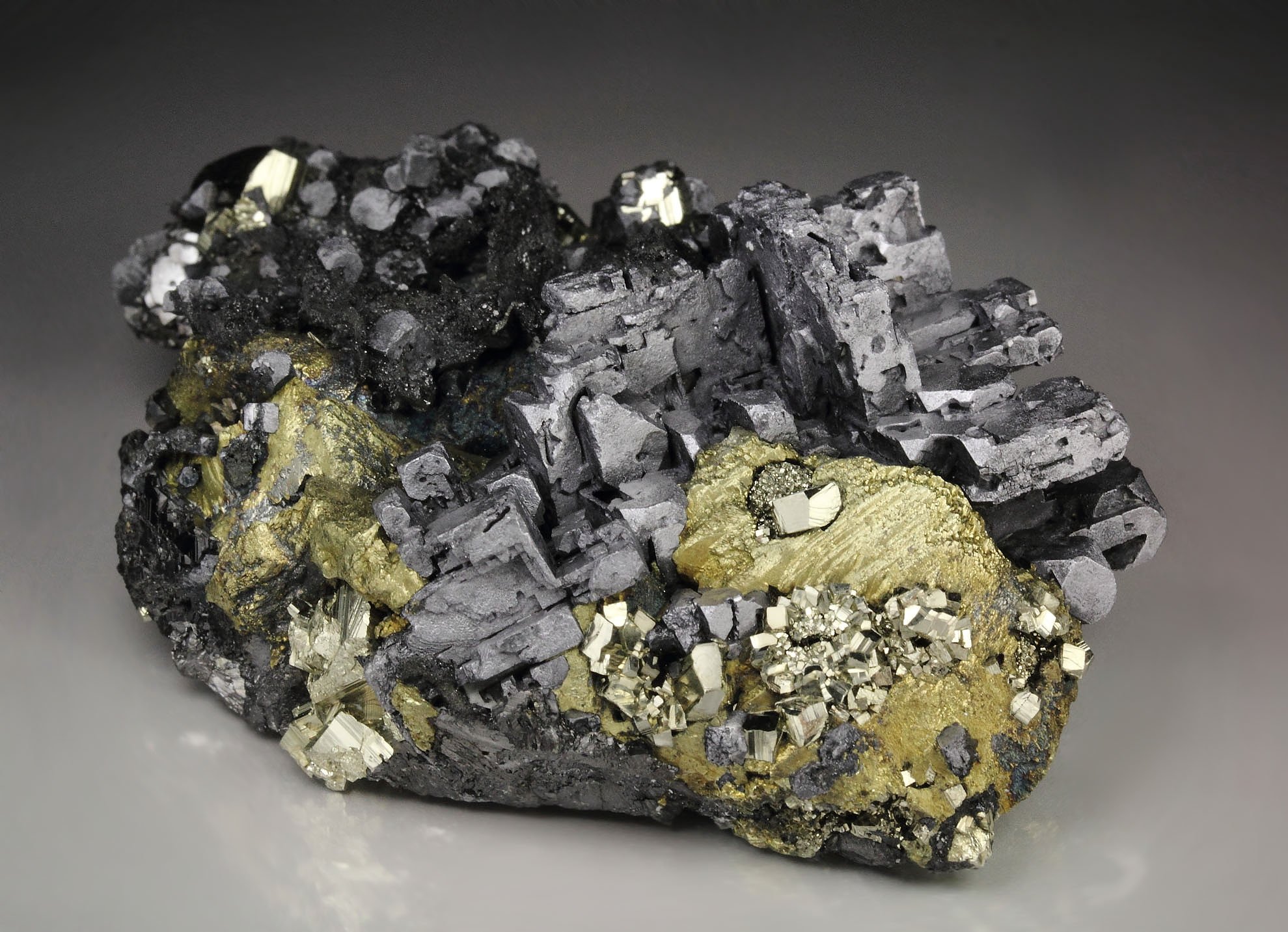 skeletal GALENA, CHALCOPYRITE, SPHALERITE, PYRITE