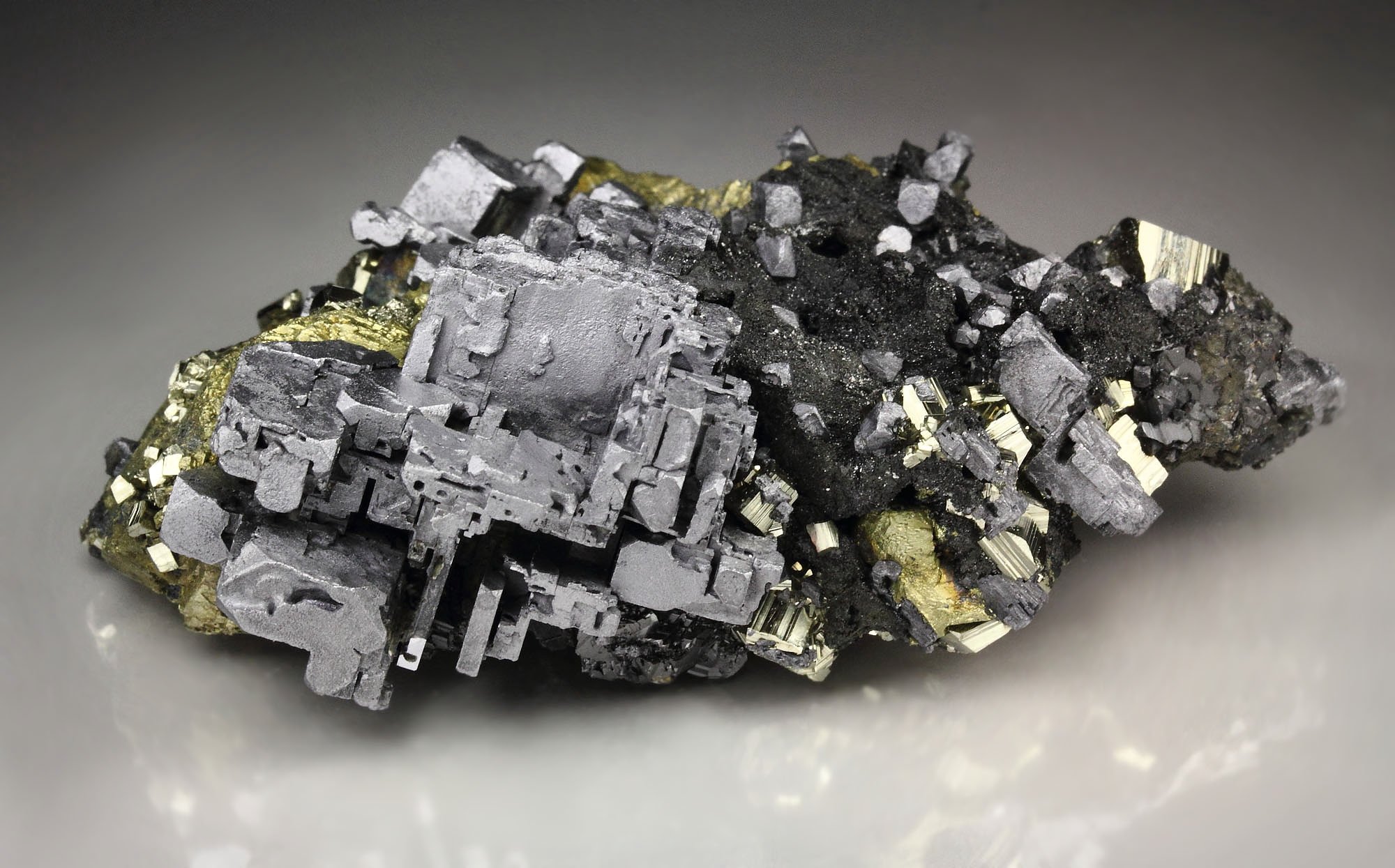 skeletal GALENA, CHALCOPYRITE, SPHALERITE, PYRITE