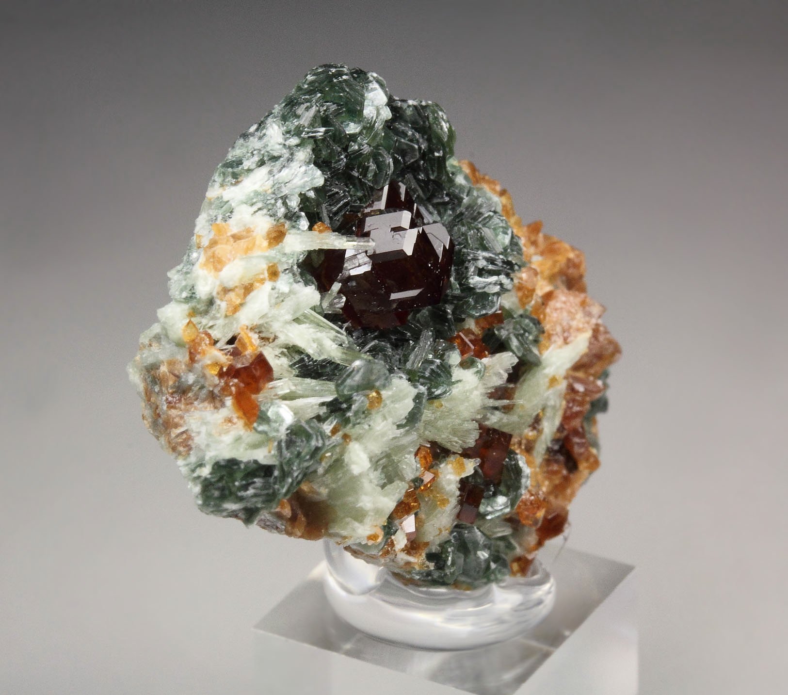 GARNET var. HESSONITE, CLINOCHLORE, DIOPSIDE