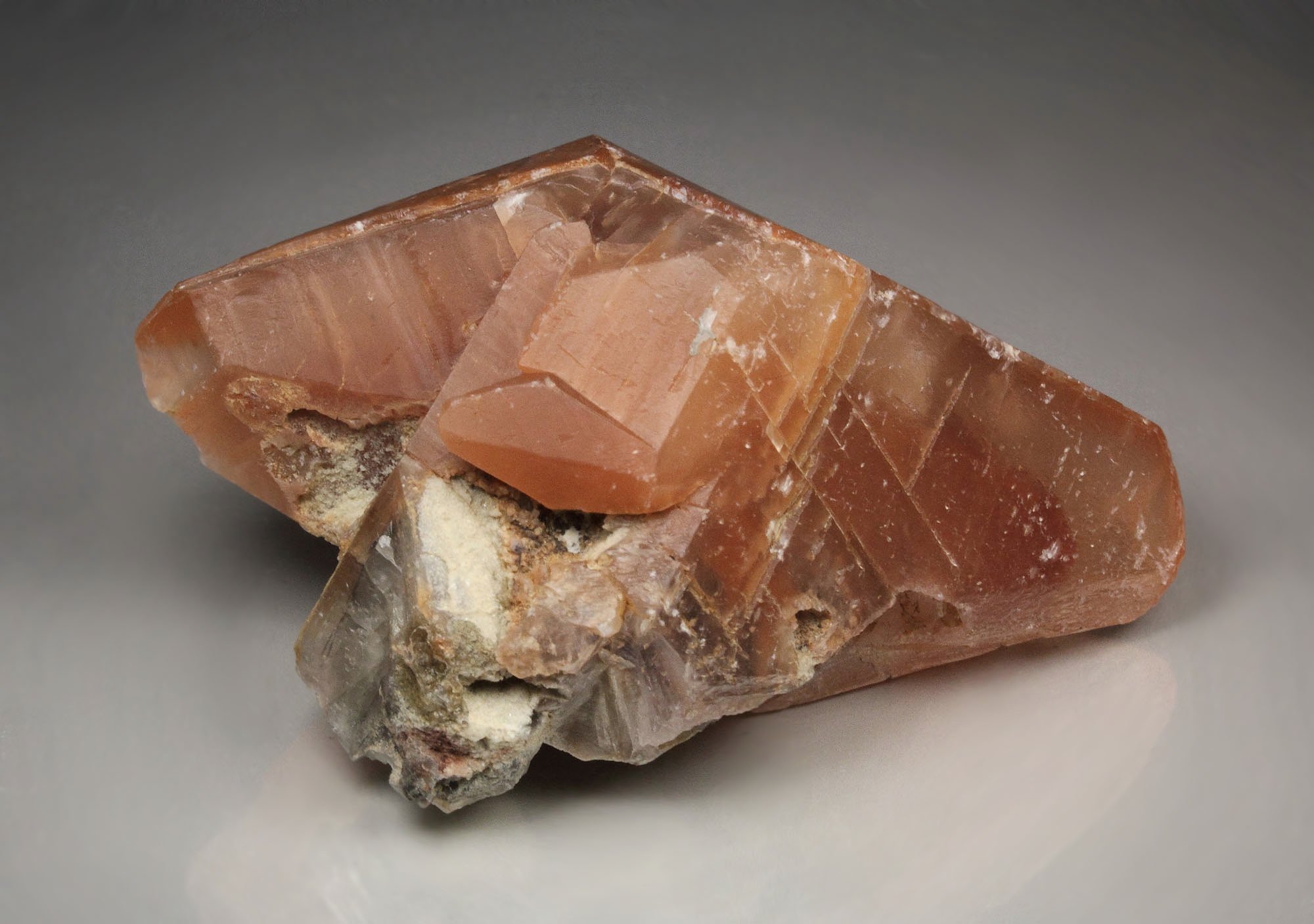 twinned CALCITE with HEMATITE inclusions