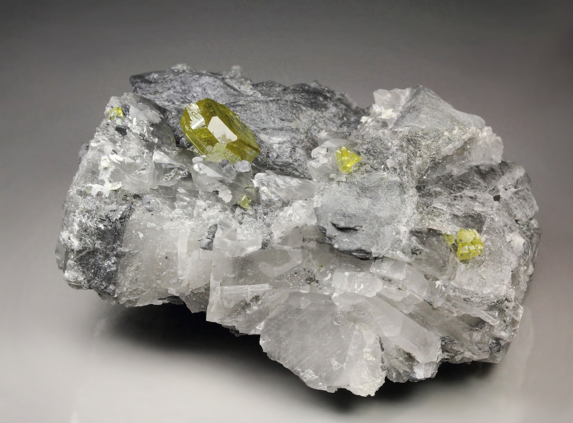 gem SPHALERITE var. CLEIOPHANE twinned