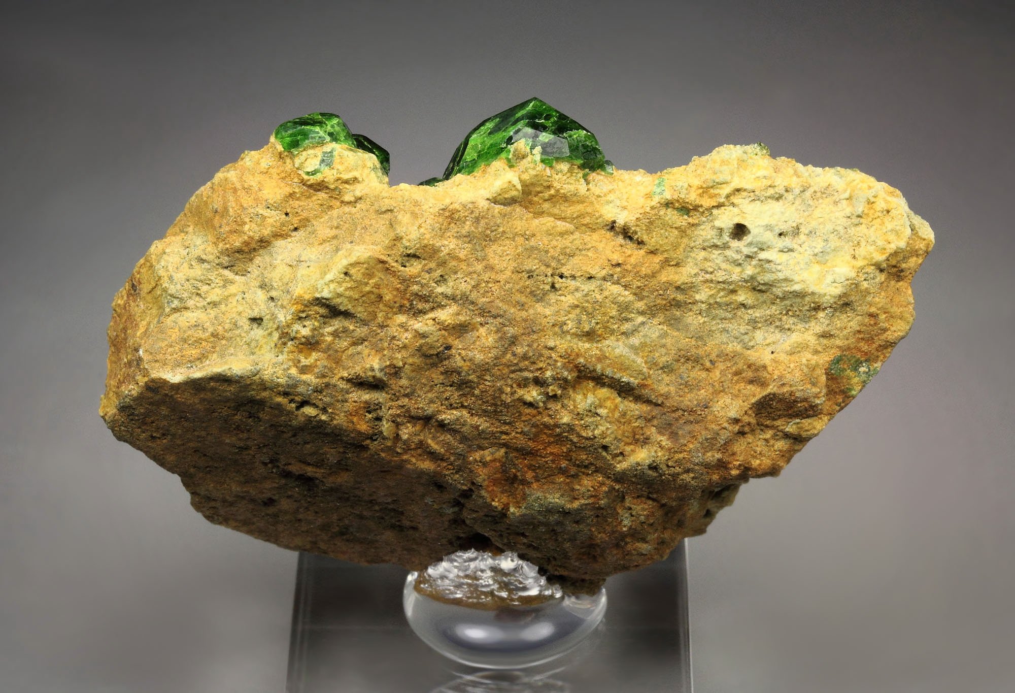 GARNET var. ANDRADITE var. DEMANTOID