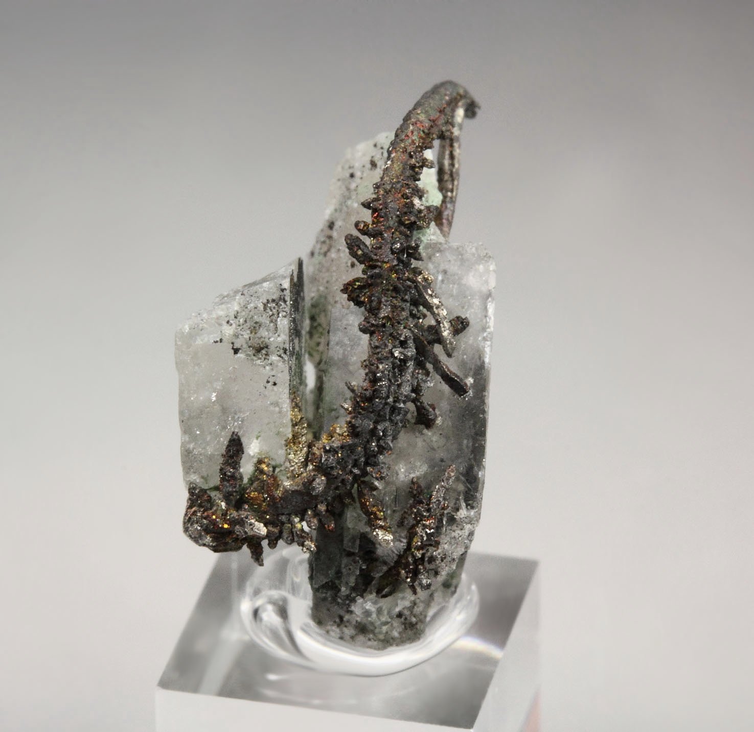 SILVER - SPINEL LAW TWIN, CALCITE