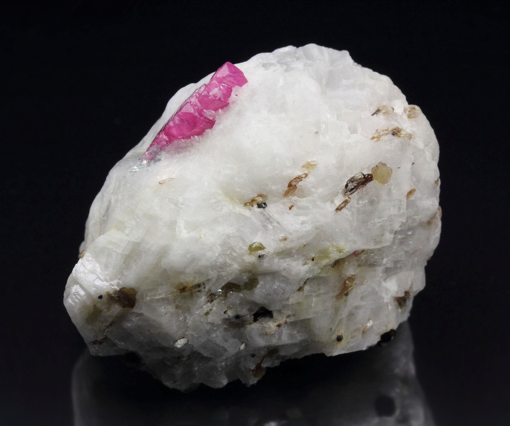 CORUNDUM var. RUBY