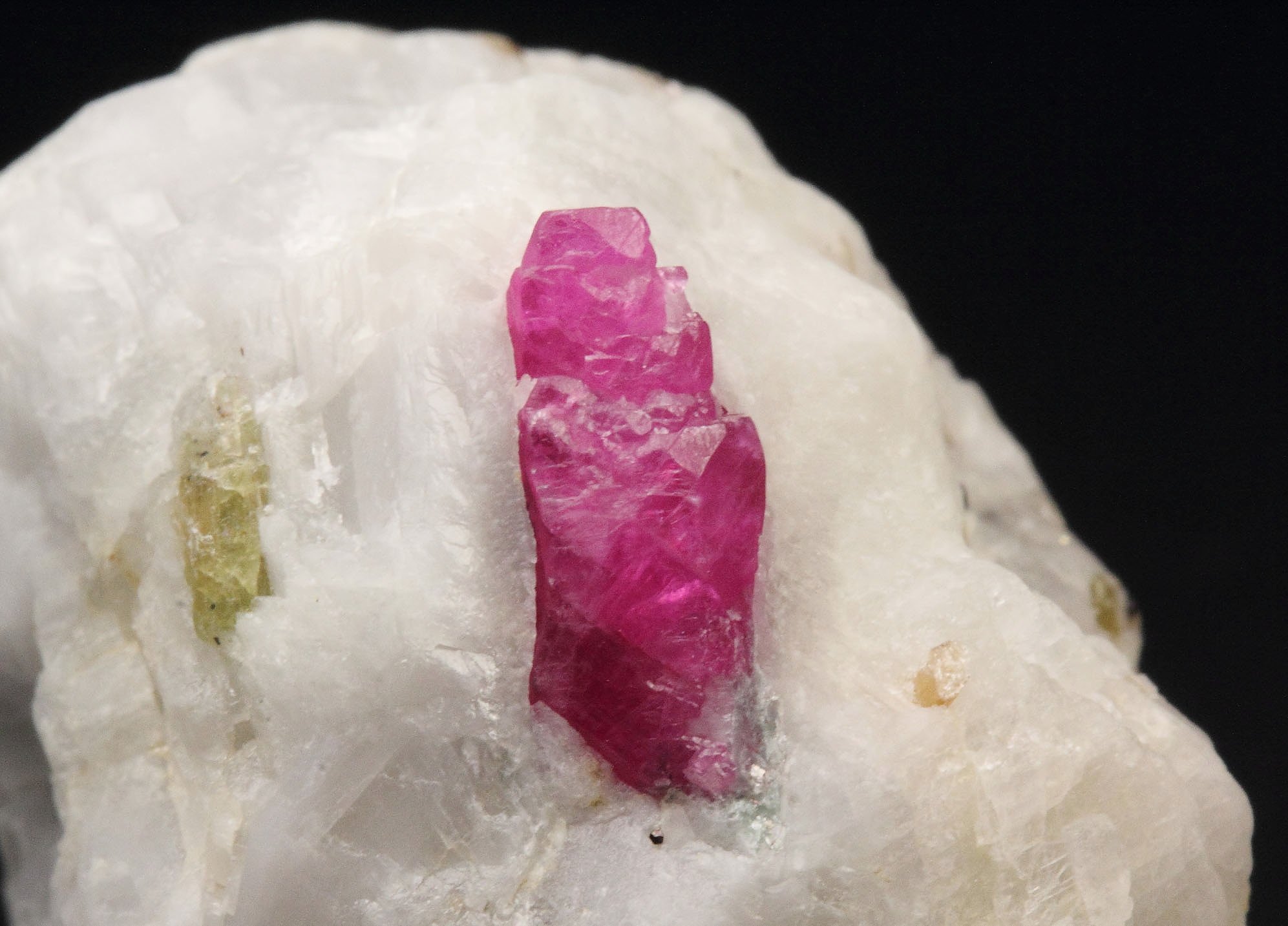 CORUNDUM var. RUBY