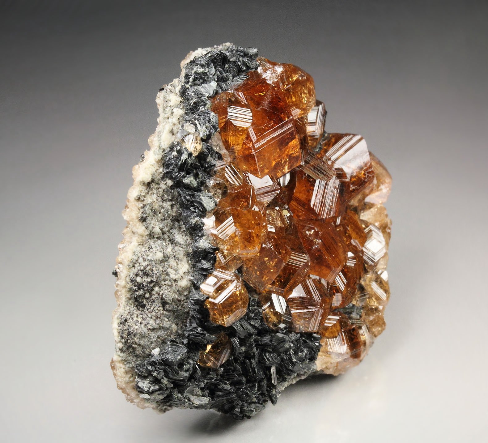 gem GARNET var. GROSSULAR, CLINOCHLORE