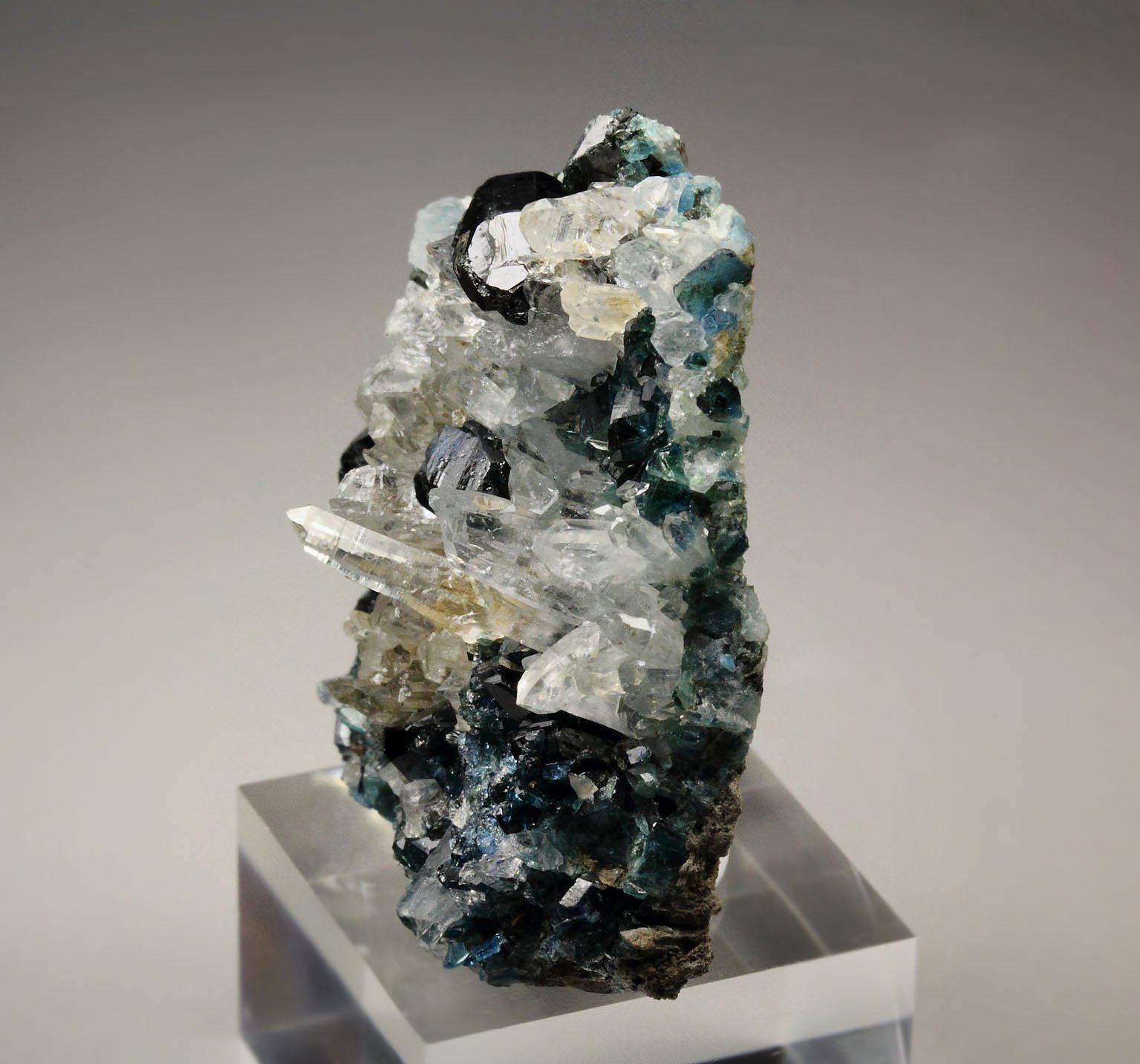 KULANITE, LAZULITE, QUARTZ