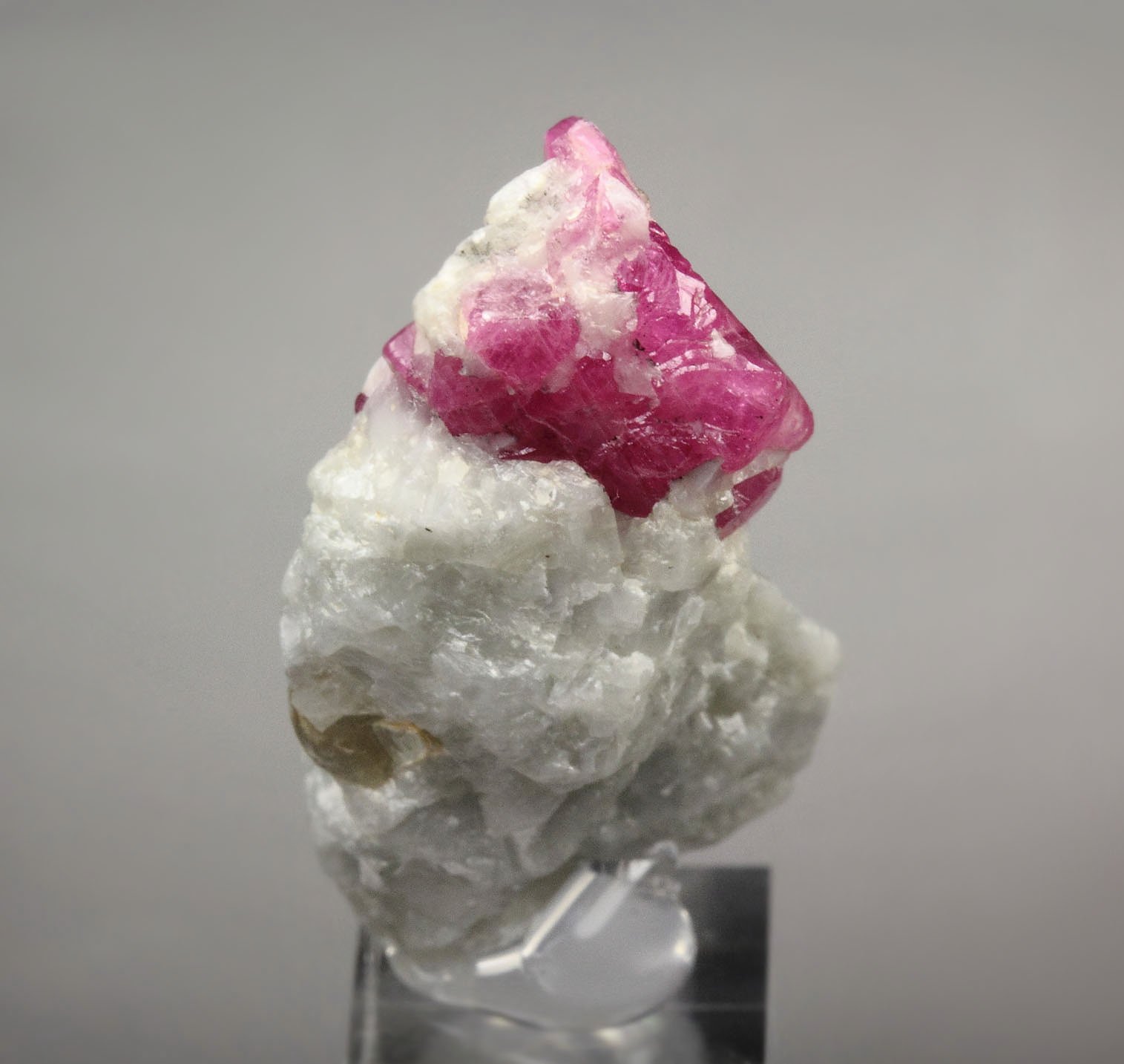 CORUNDUM var. RUBY