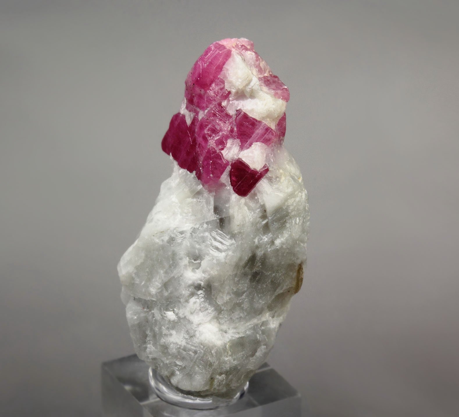 CORUNDUM var. RUBY