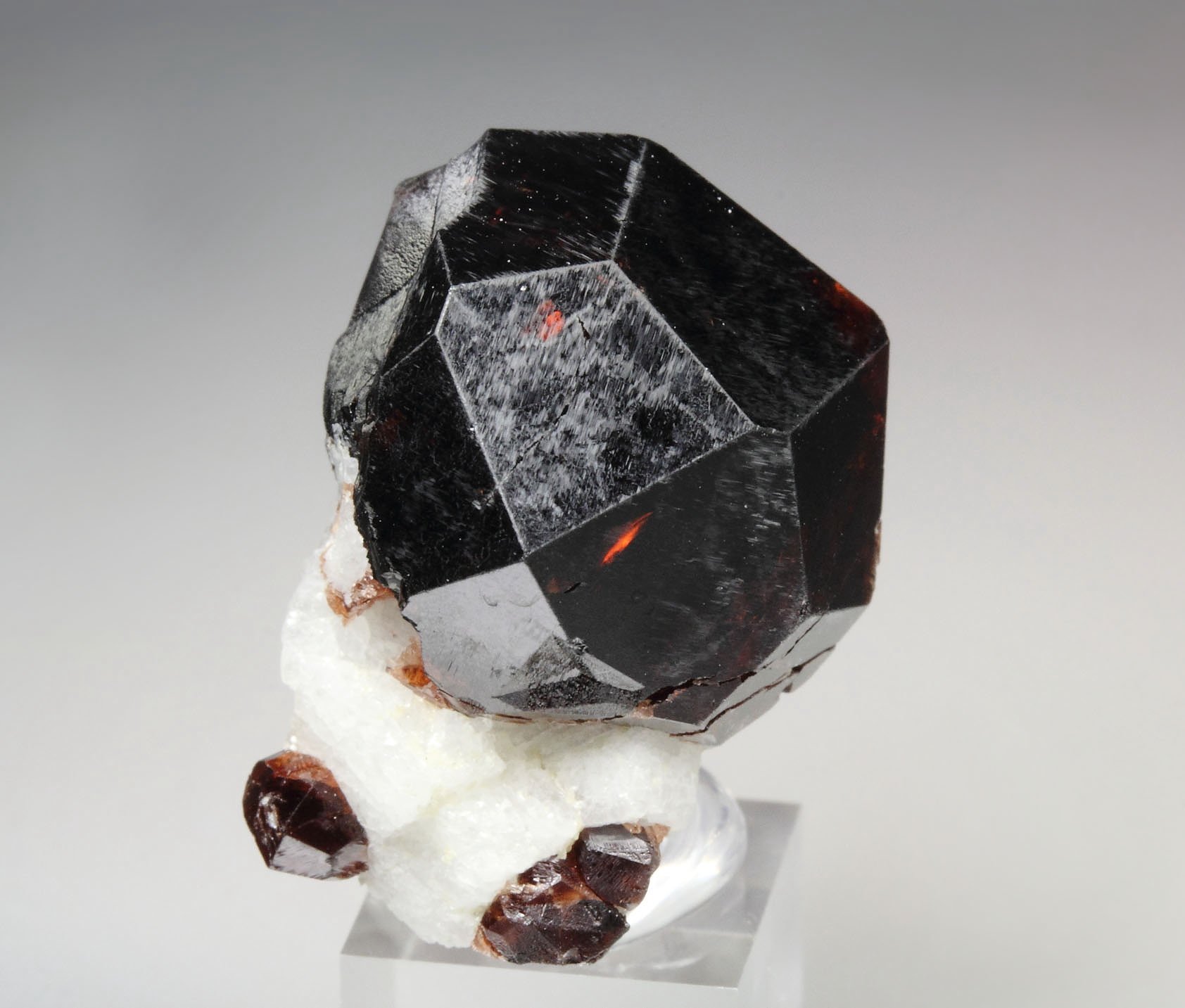 GARNET var. SPESSARTINE