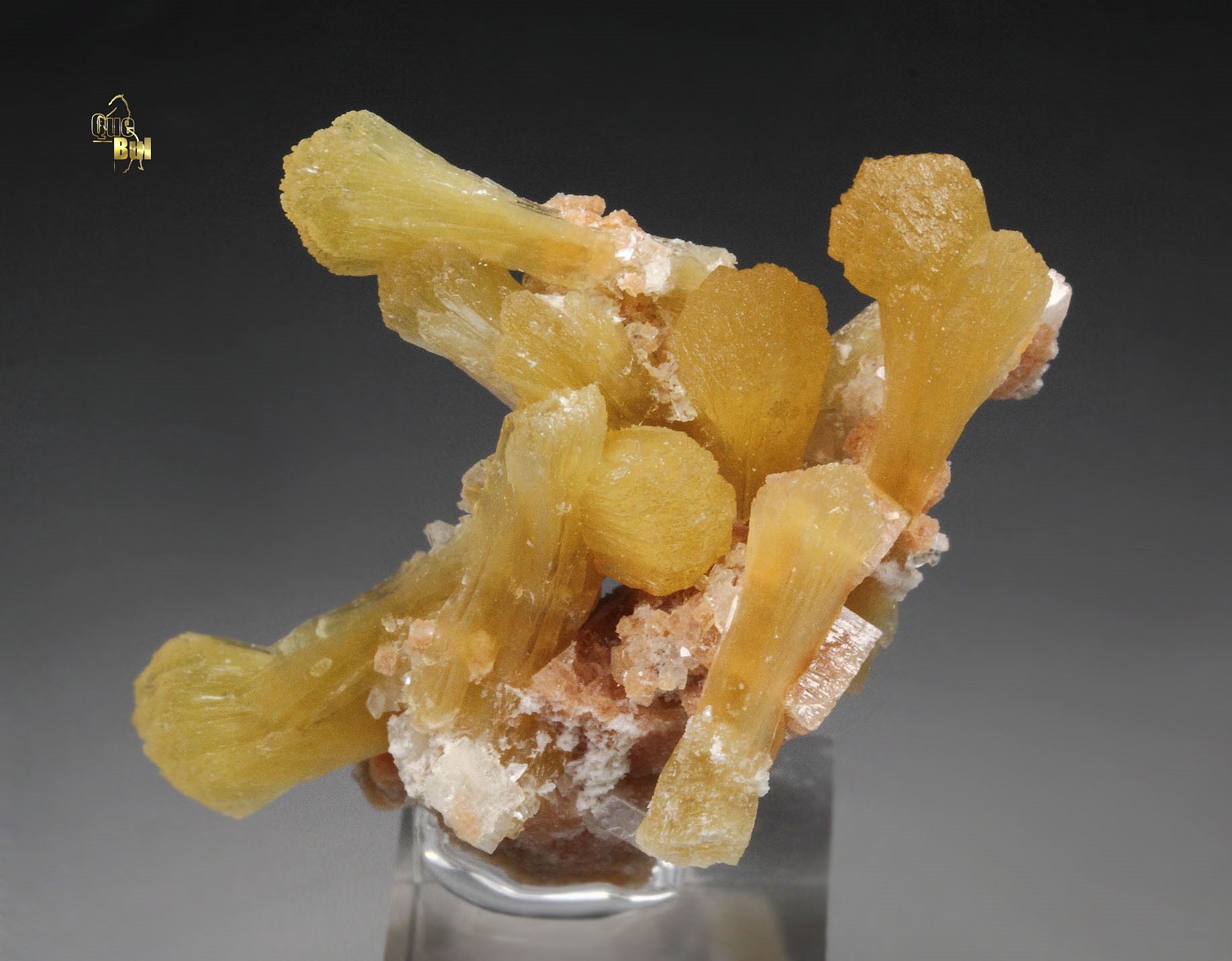 STILBITE, CHABAZITE, HEULANDITE