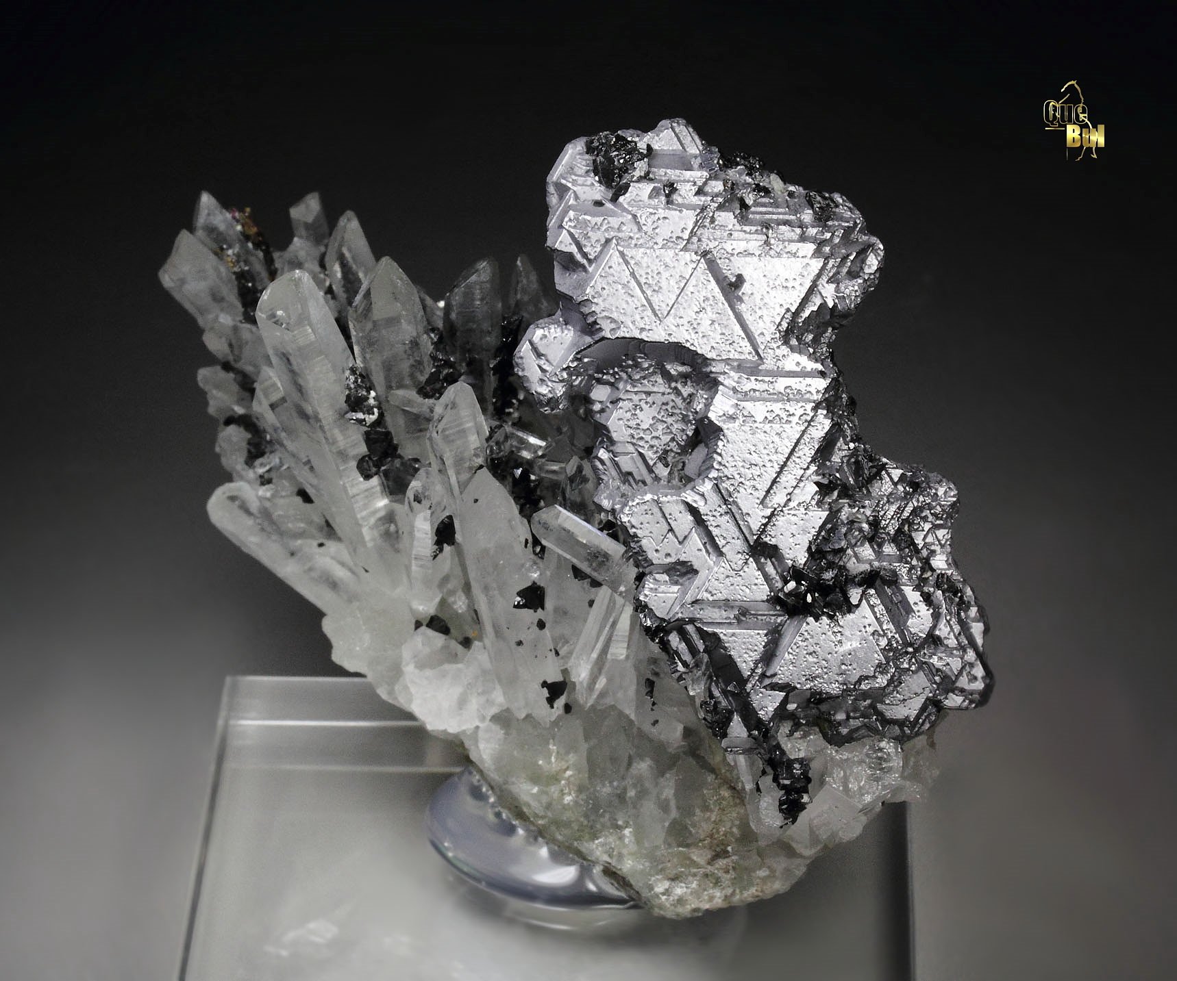 GALENA - SPINEL LAW TWIN, SPHALERITE, QUARTZ