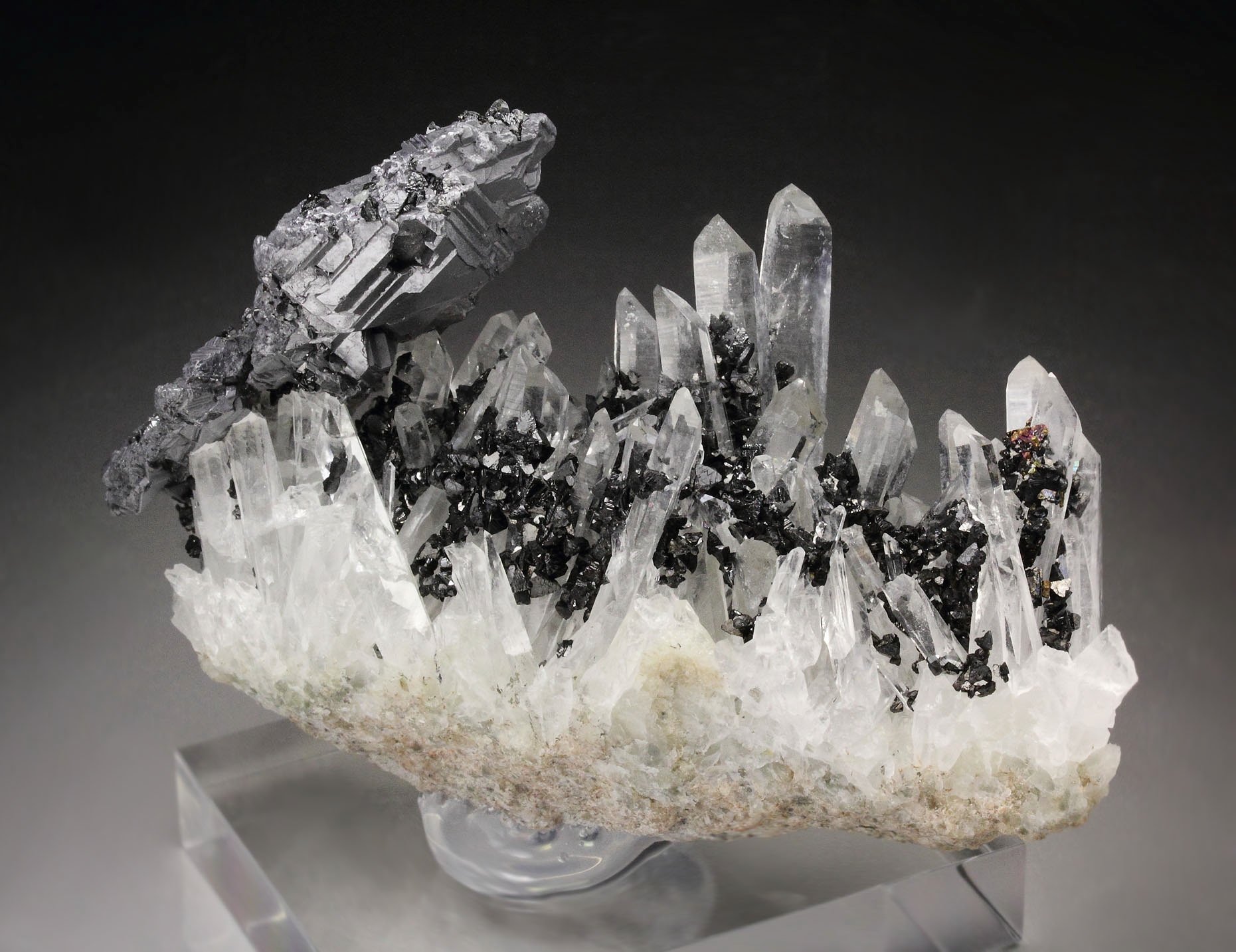 GALENA - SPINEL LAW TWIN, SPHALERITE, QUARTZ