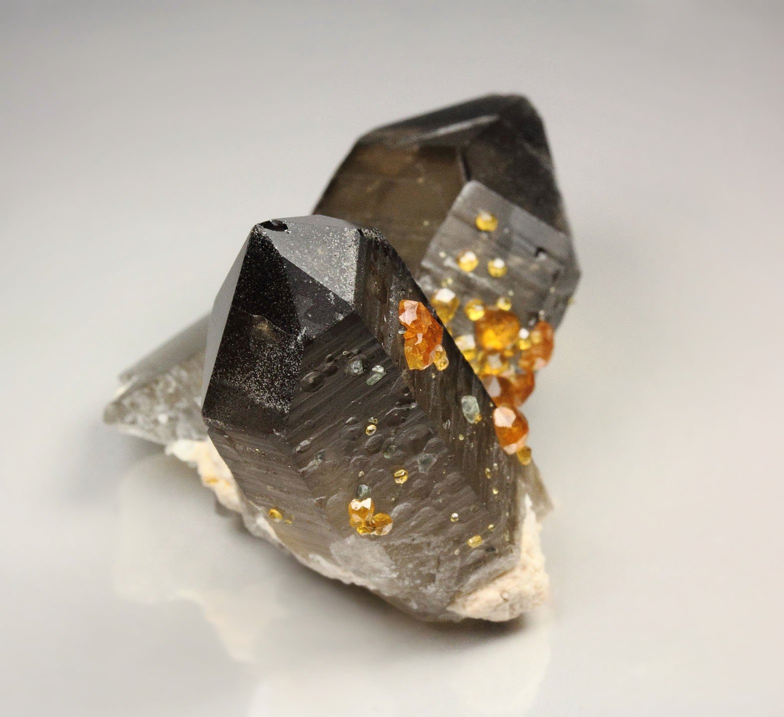 gem GARNET var. SPESSARTINE, QUARTZ var. SMOKY