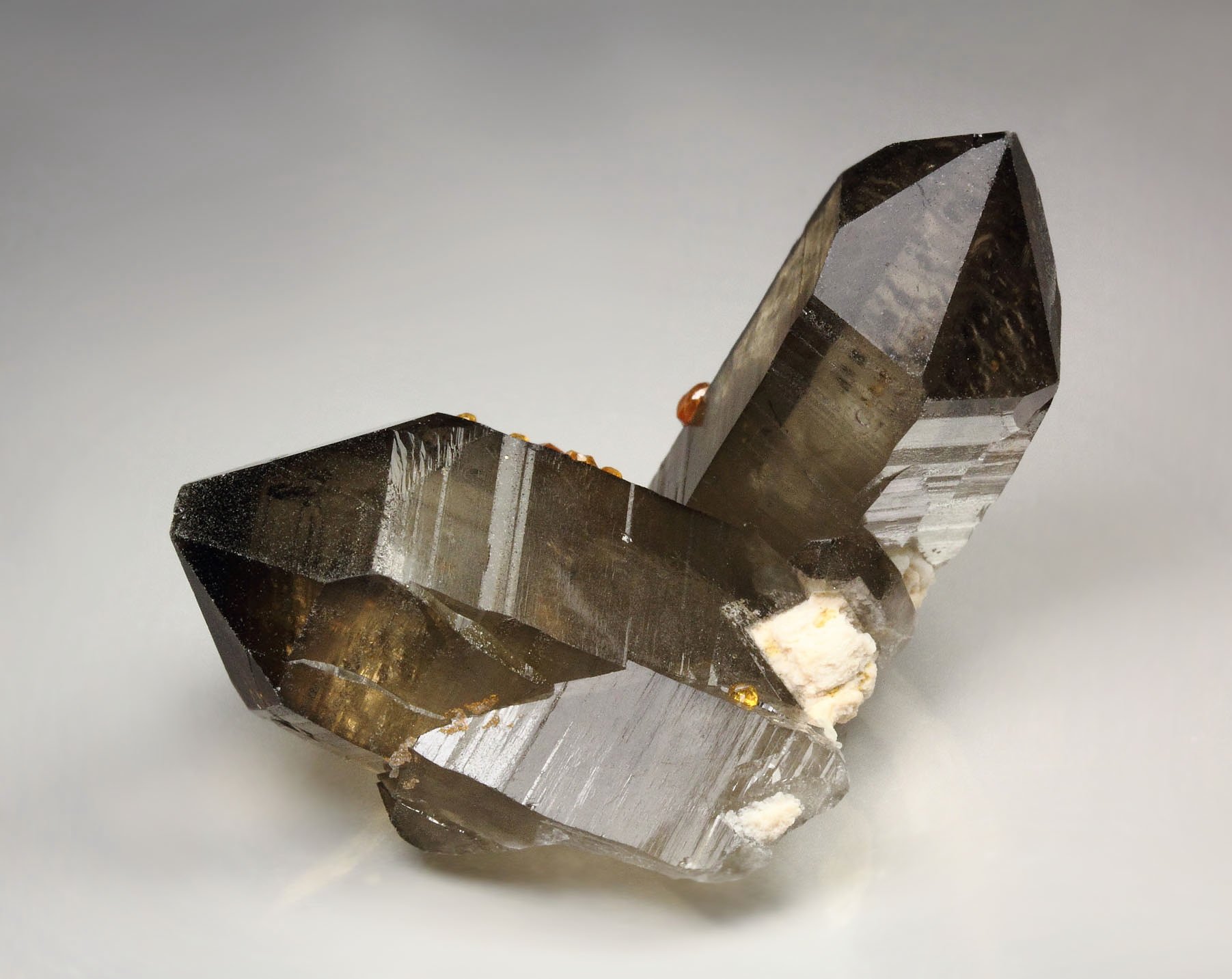 gem GARNET var. SPESSARTINE, QUARTZ var. SMOKY