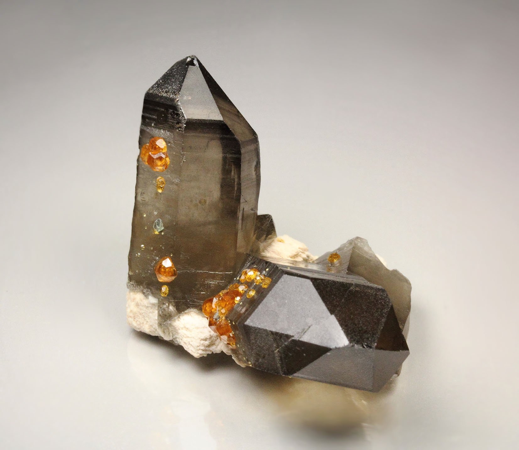 gem GARNET var. SPESSARTINE, QUARTZ var. SMOKY