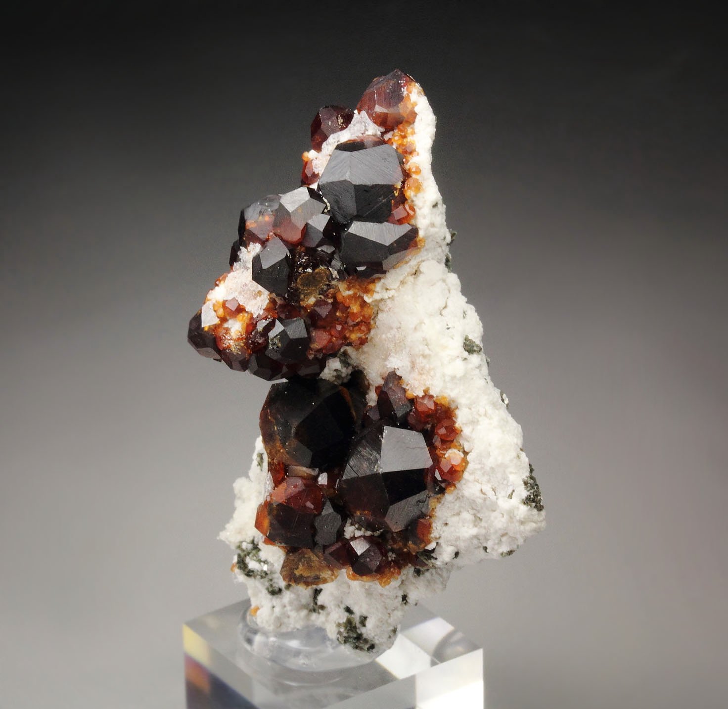 GARNET var. SPESSARTINE