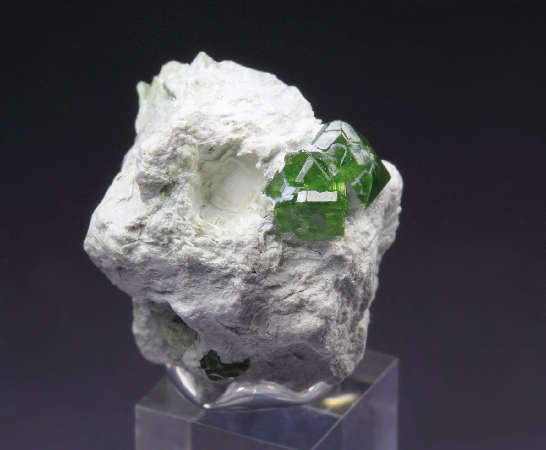 gem GARNET var. ANDRADITE var. DEMANTOID