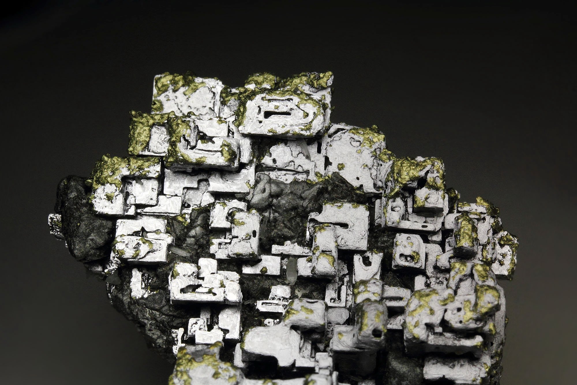 skeletal GALENA, CHALCOPYRITE, SPHALERITE 