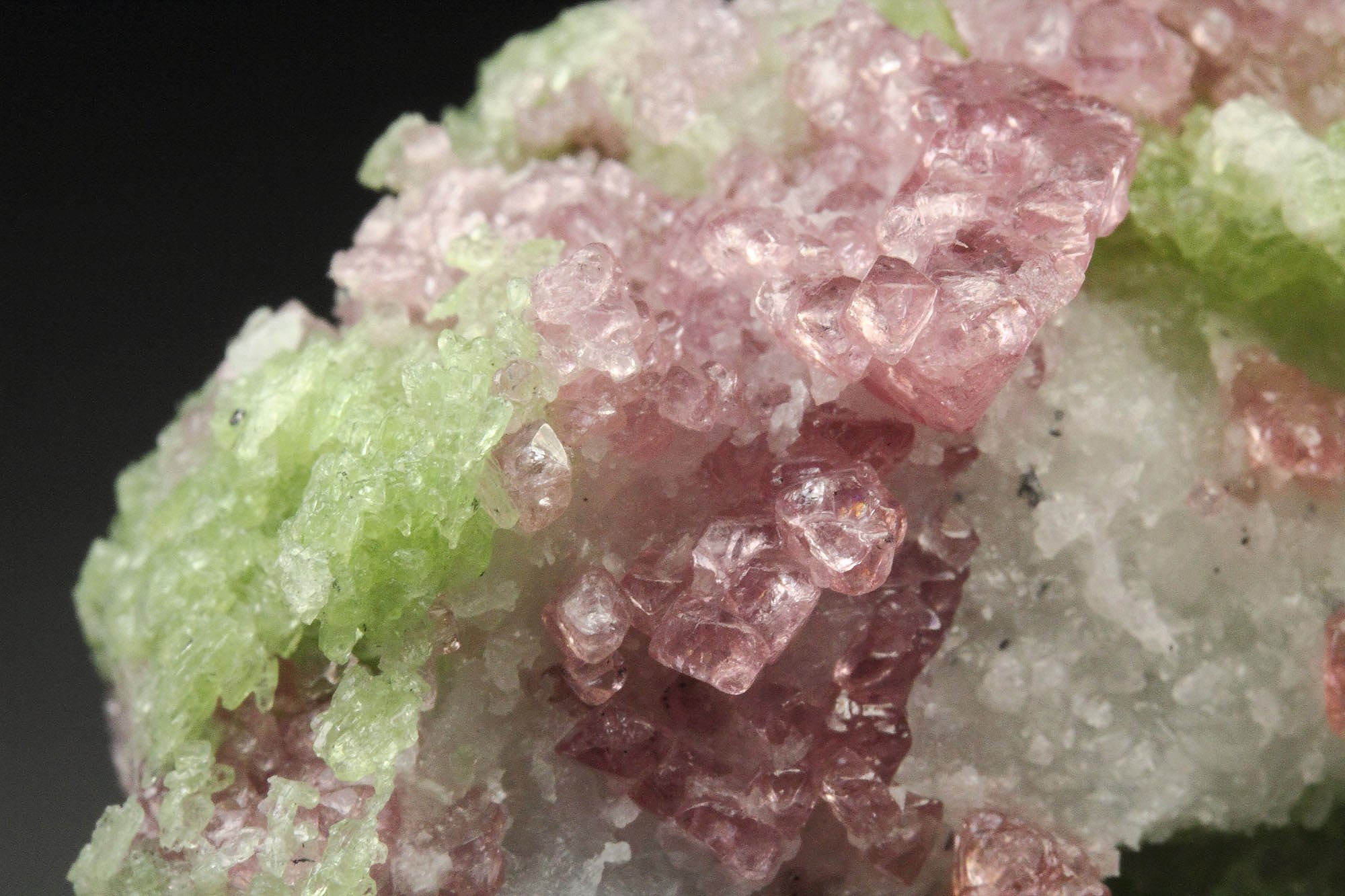 gem SPINEL, gemmy PARGASITE
