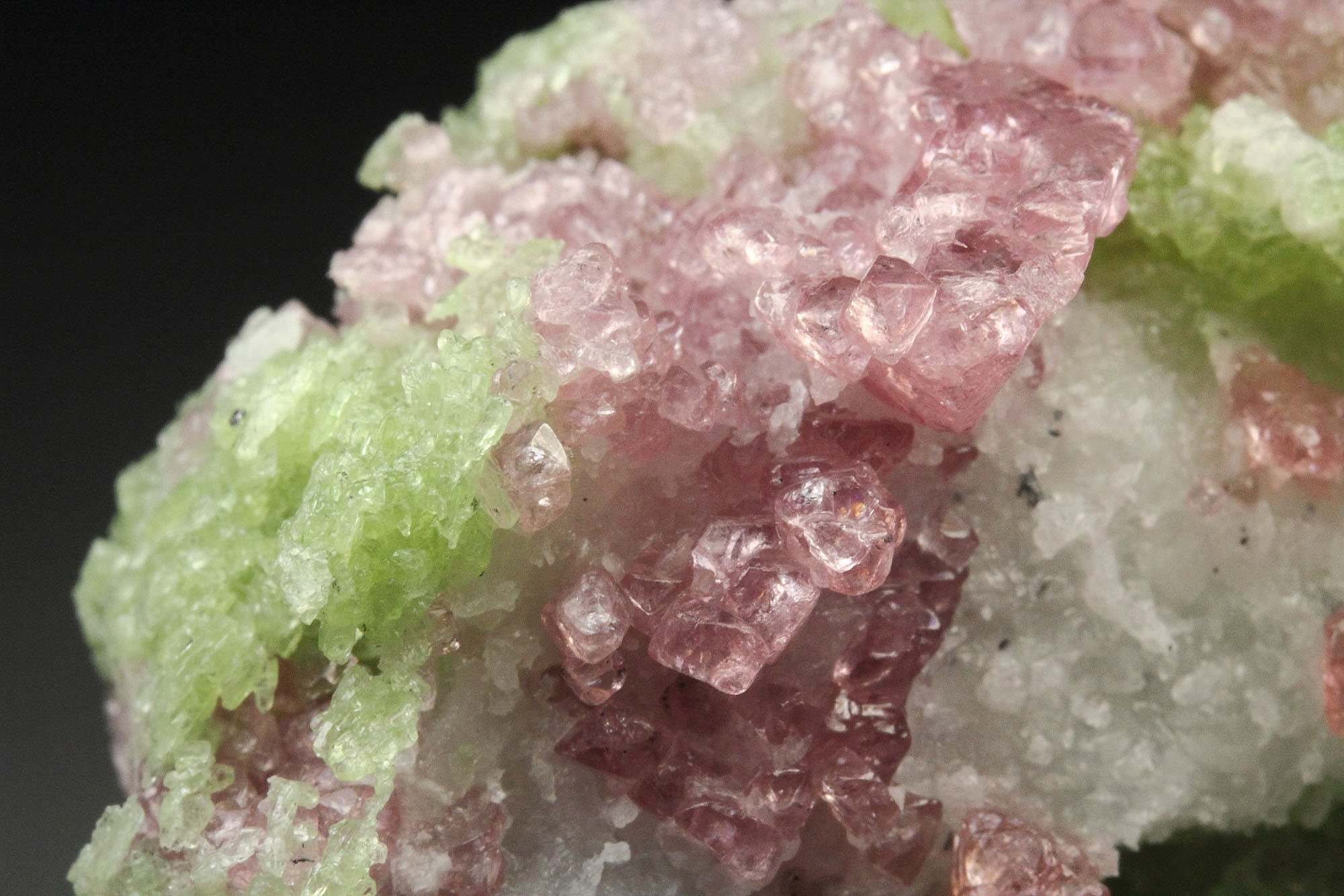 gem SPINEL, gemmy PARGASITE