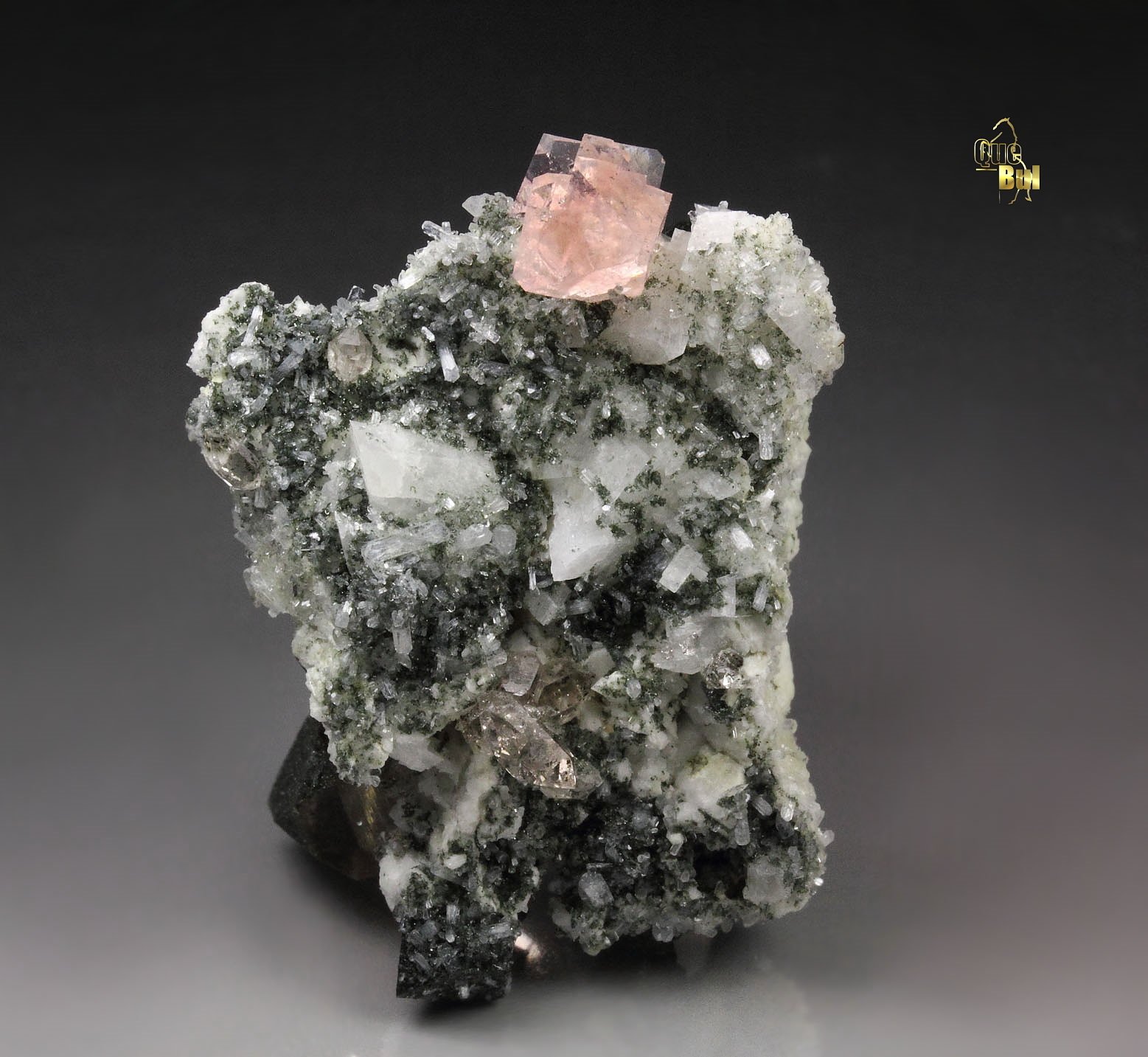 new find - pink FLUORITE, QUARTZ var. SMOKY