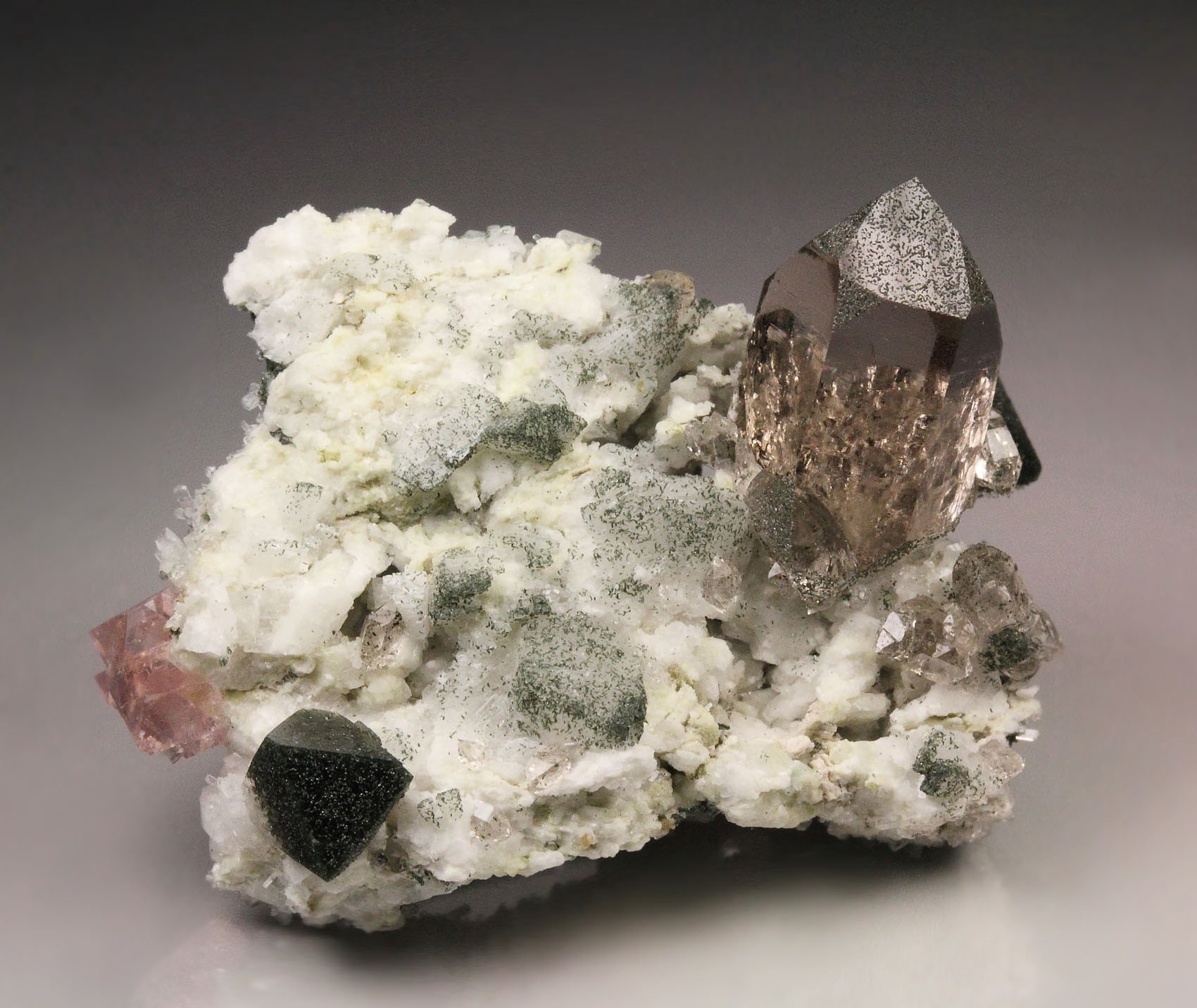 new find - pink FLUORITE, QUARTZ var. SMOKY