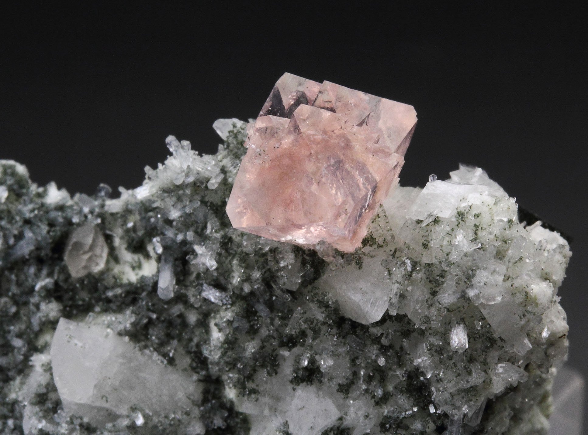 new find - pink FLUORITE, QUARTZ var. SMOKY