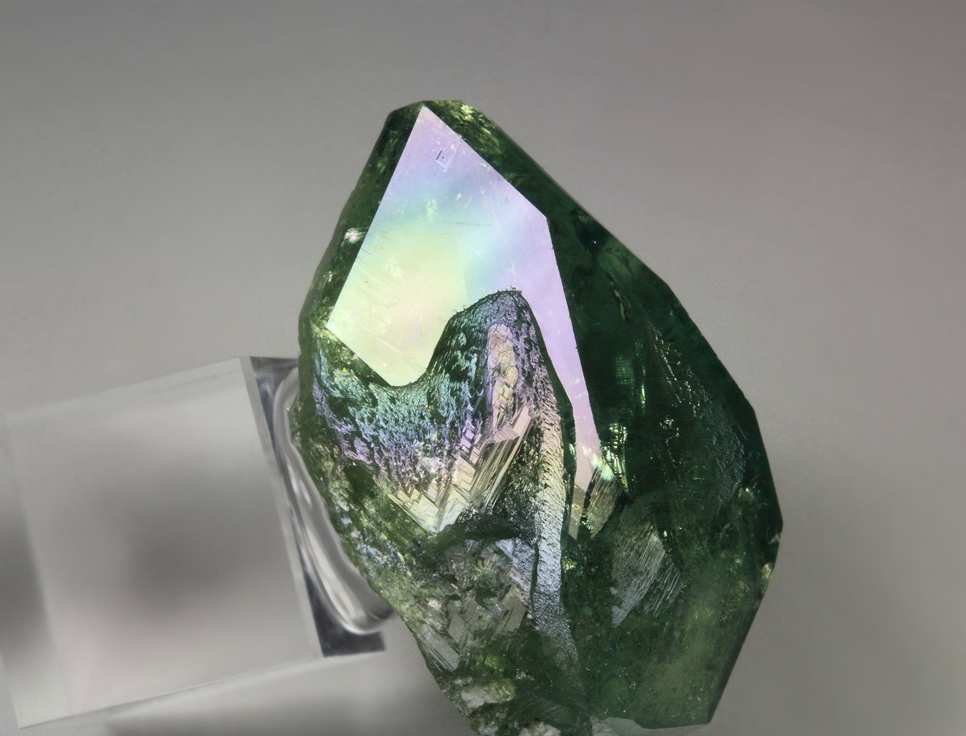 iridescent gem GARNET var. ANDRADITE