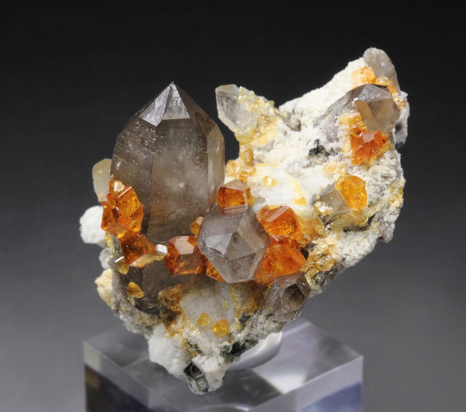 gem GARNET var. SPESSARTINE, QUARTZ var. SMOKY