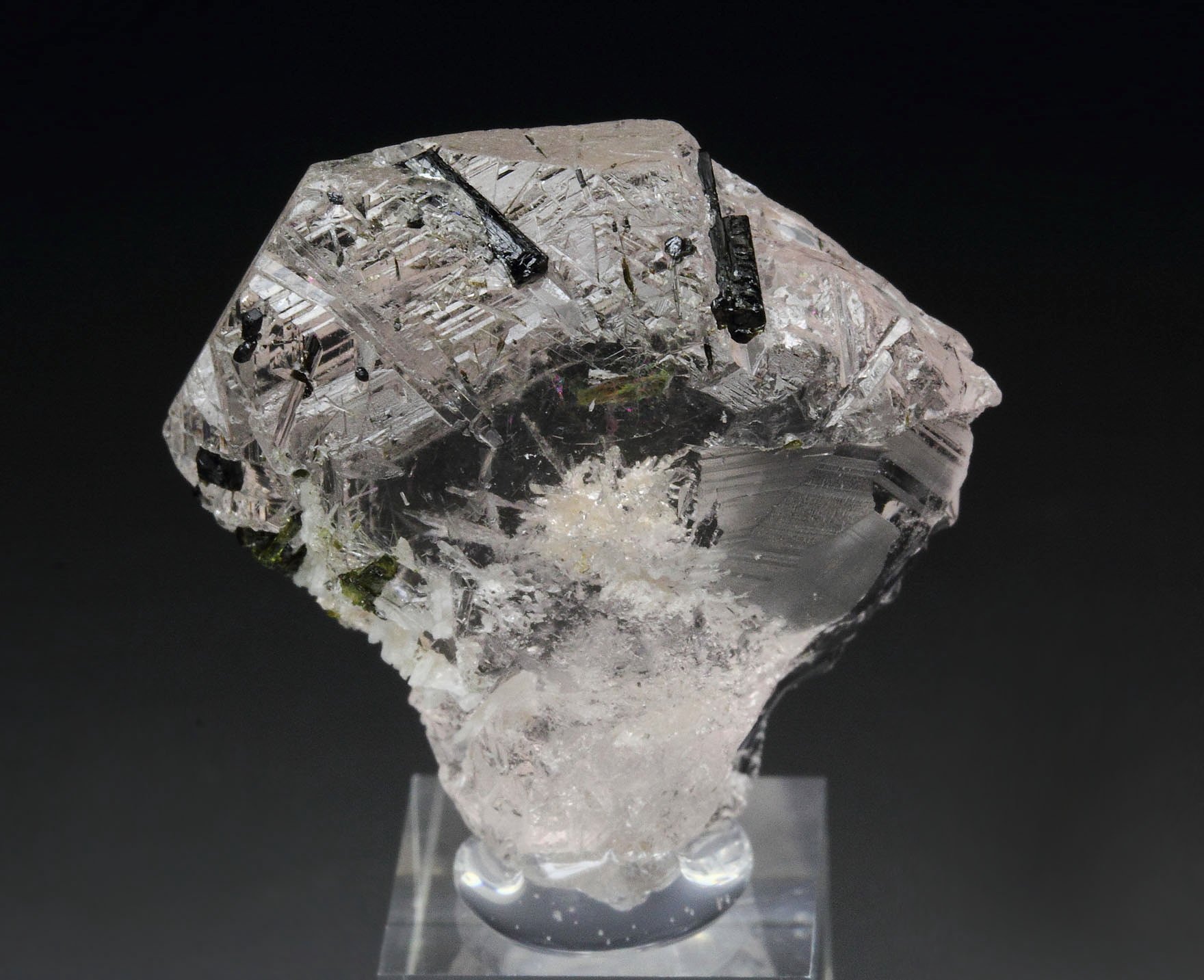 gem BERYL var. MORGANITE with TOURMALINE inclusions