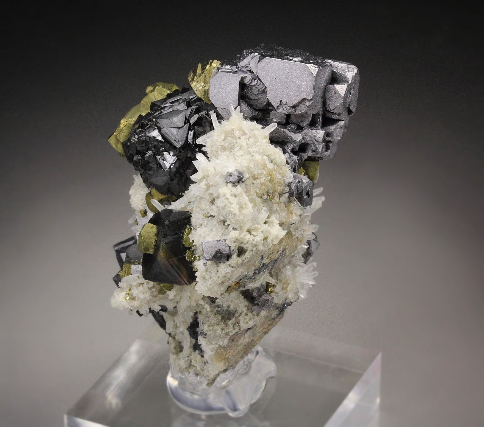 skeletal GALENA, CHALCOPYRITE, SPHALERITE, QUARTZ