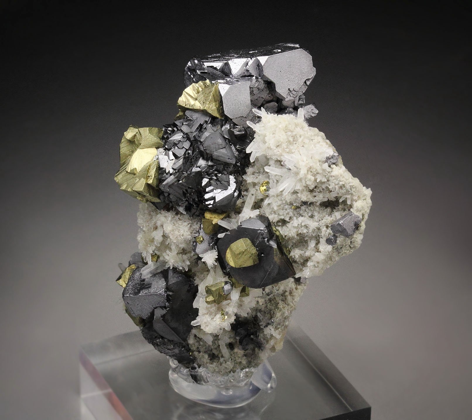 skeletal GALENA, CHALCOPYRITE, SPHALERITE, QUARTZ